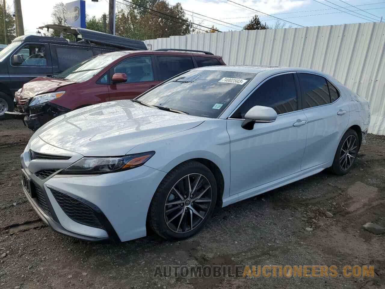 4T1G11BK5NU057256 TOYOTA CAMRY 2022