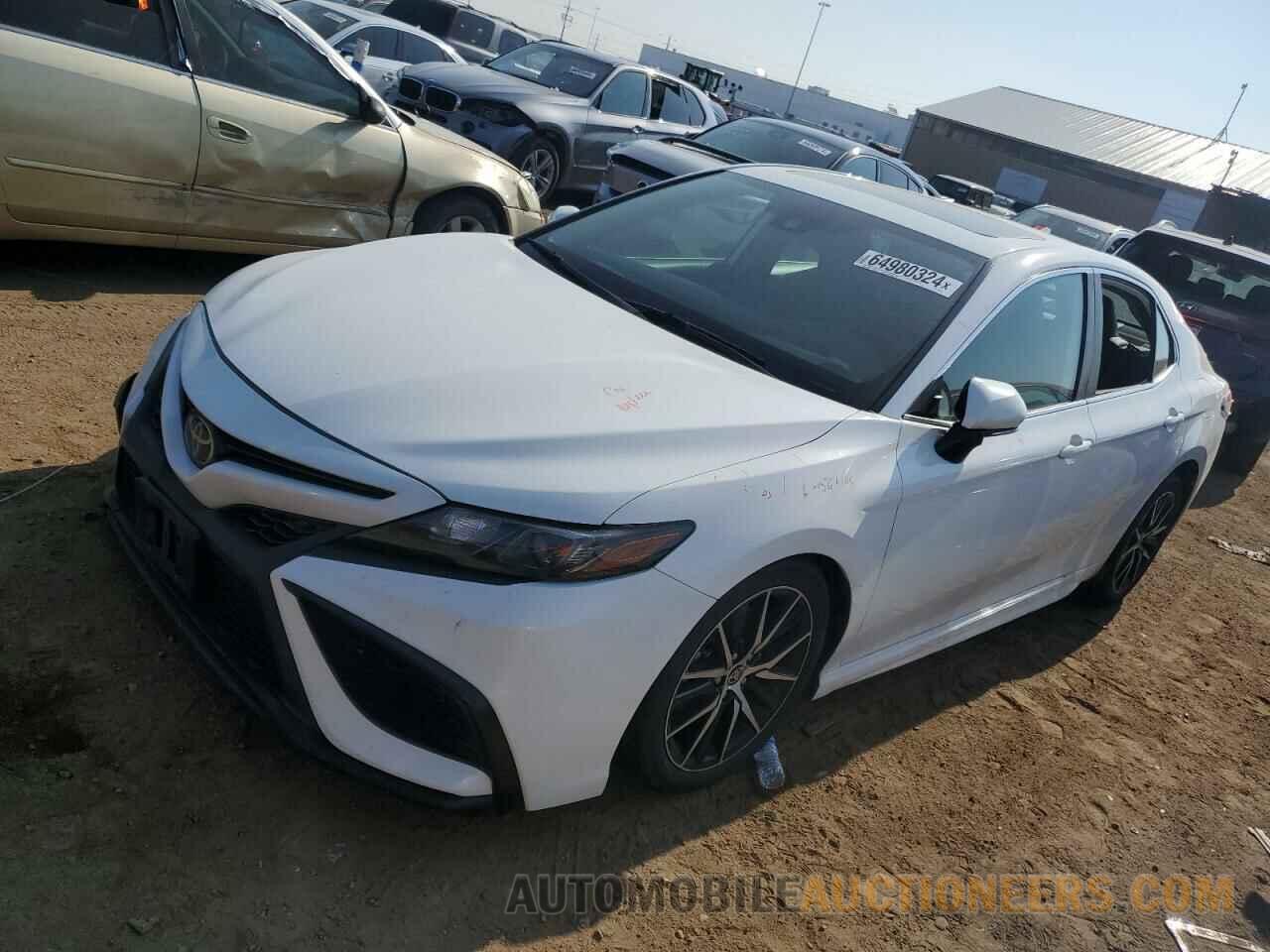 4T1G11BK5NU059573 TOYOTA CAMRY 2022