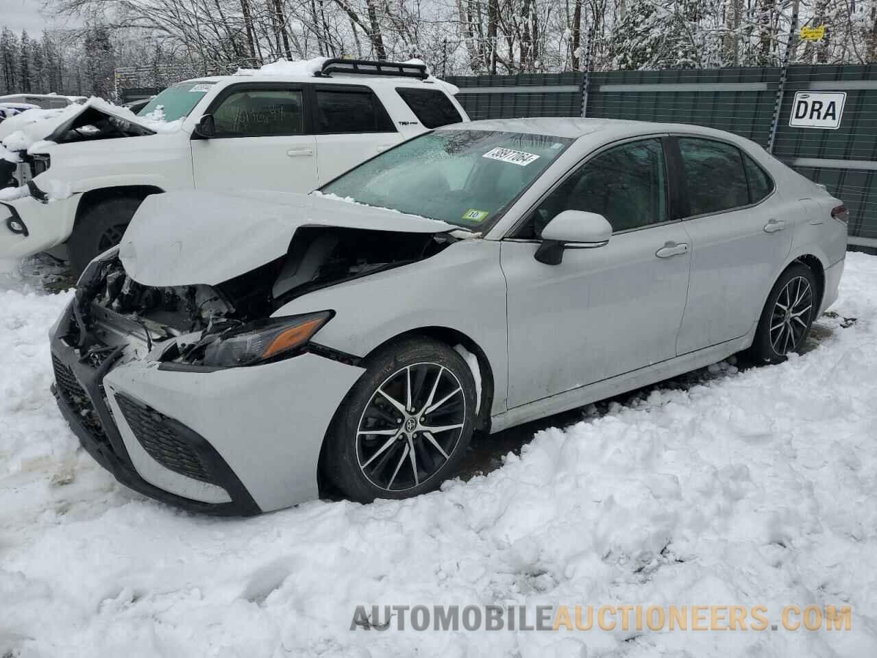 4T1G11BK5NU060111 TOYOTA CAMRY 2022