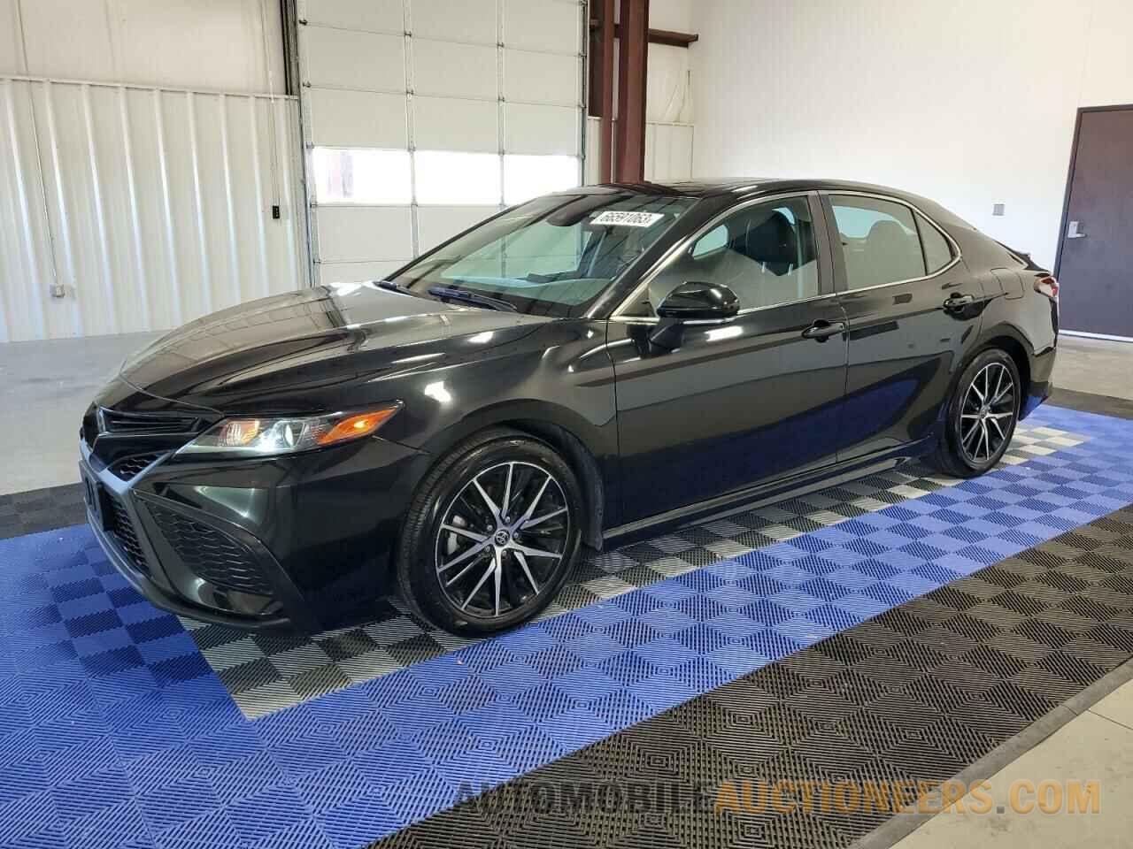 4T1G11BK5NU060870 TOYOTA CAMRY 2022