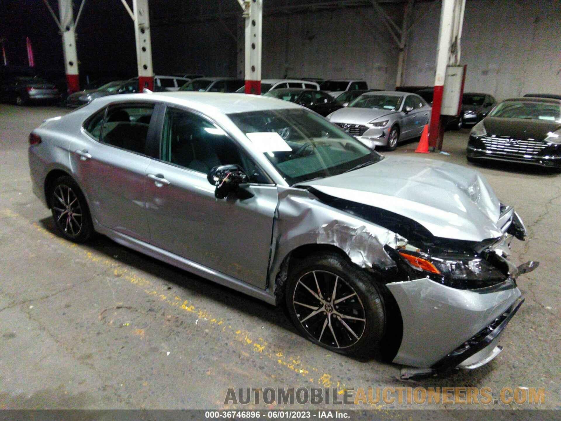 4T1G11BK5NU061131 TOYOTA CAMRY 2022