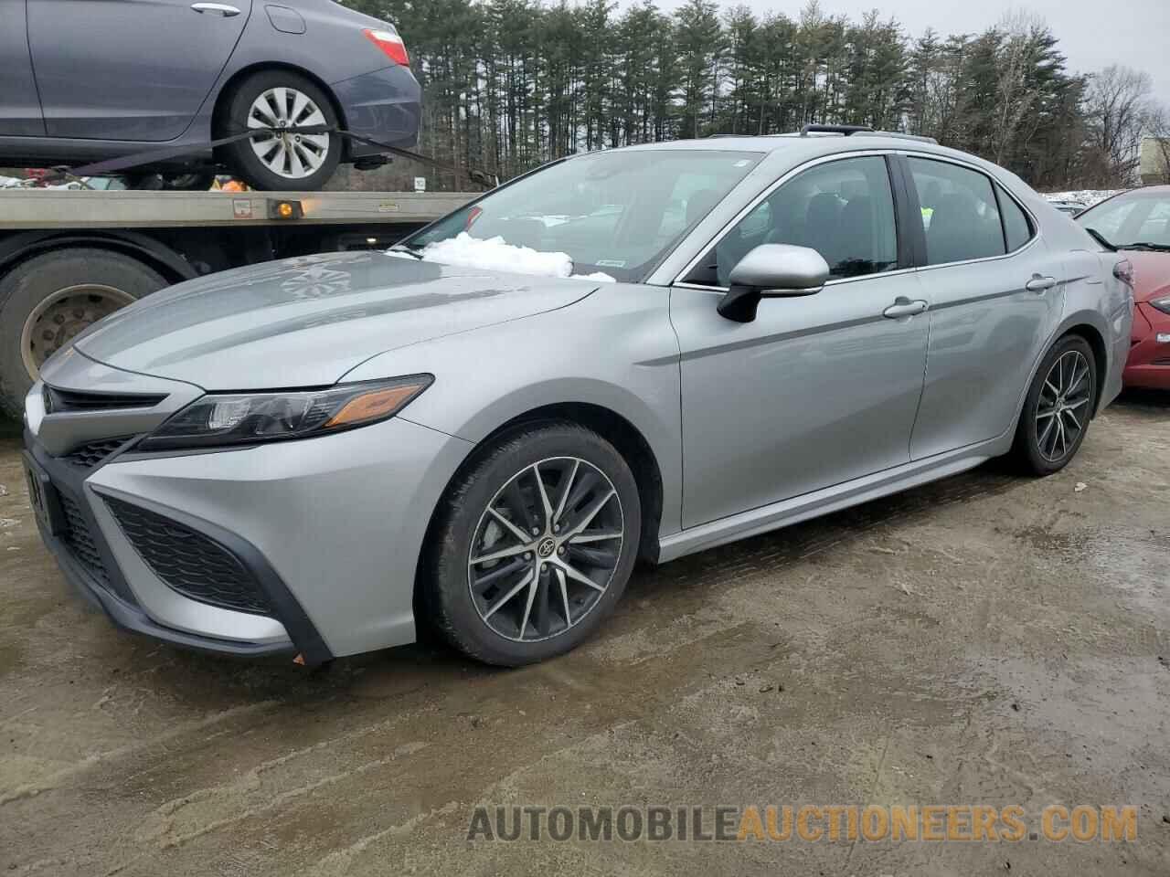 4T1G11BK5NU063204 TOYOTA CAMRY 2022