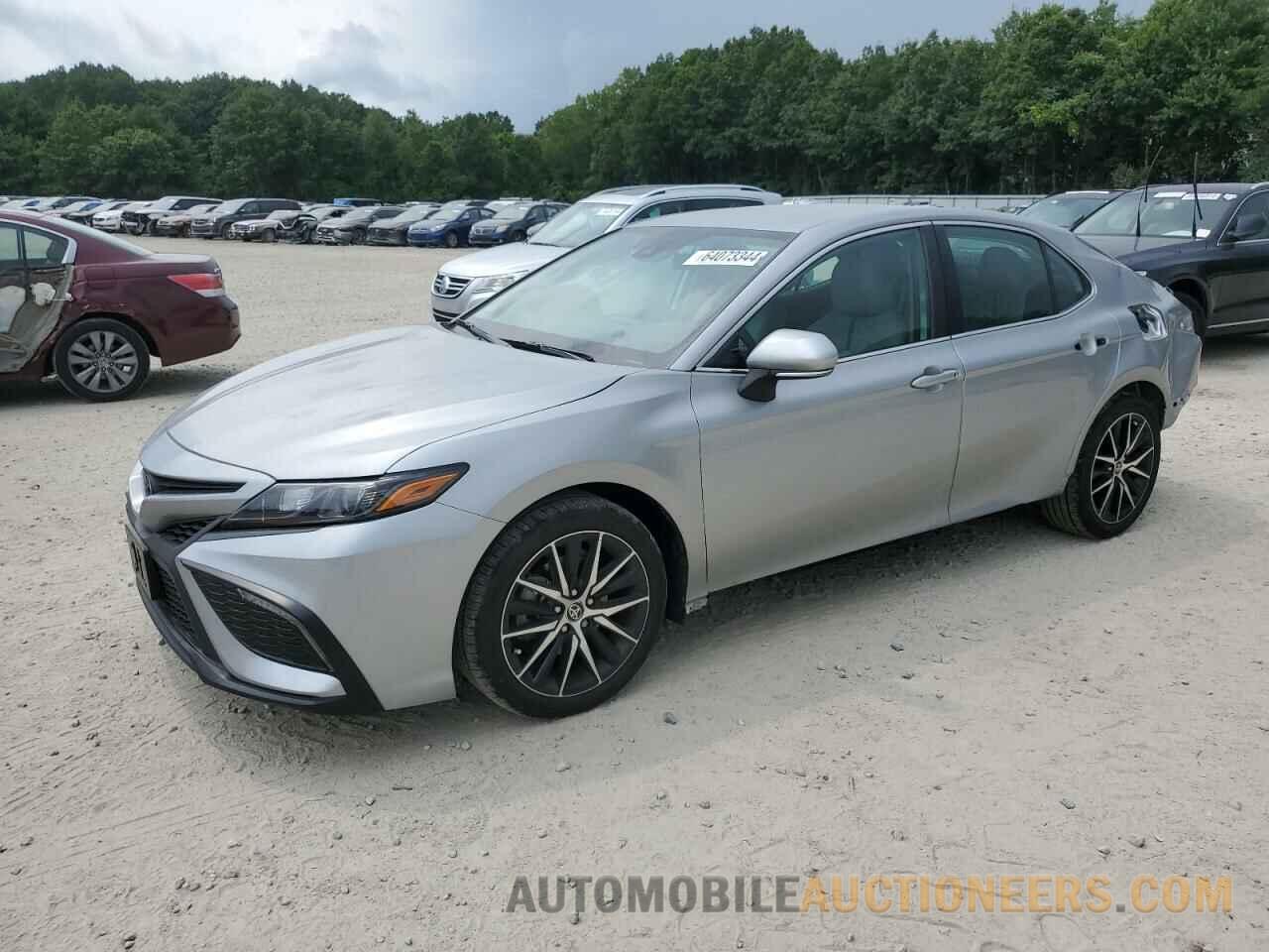 4T1G11BK5RU115338 TOYOTA CAMRY 2024