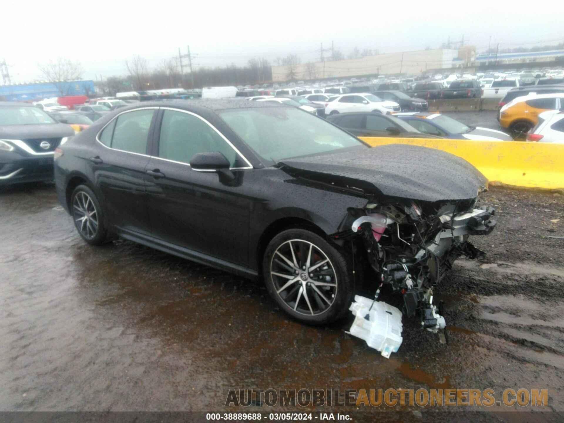 4T1G11BK5RU115615 TOYOTA CAMRY 2024