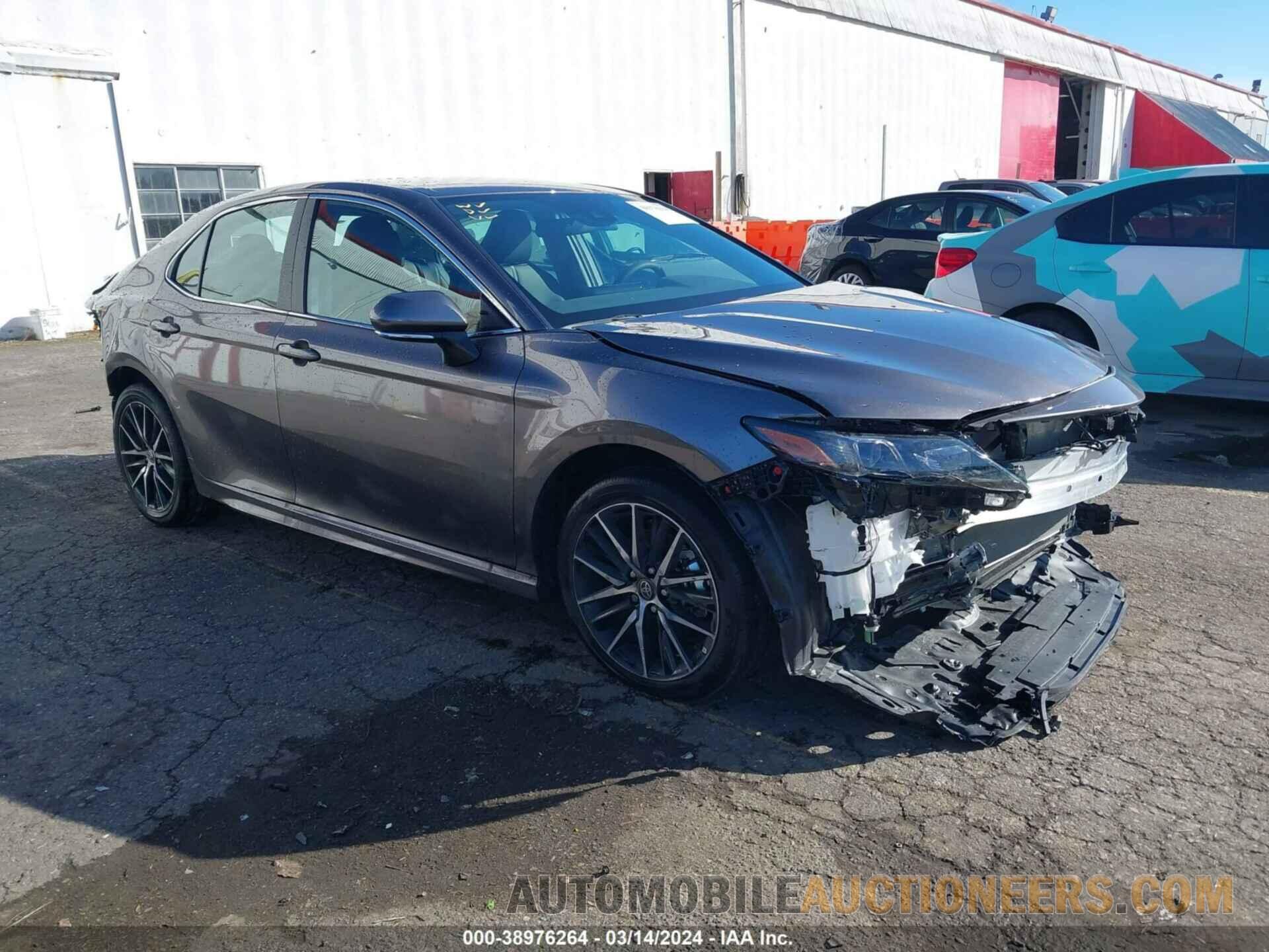 4T1G11BK5RU117140 TOYOTA CAMRY 2024