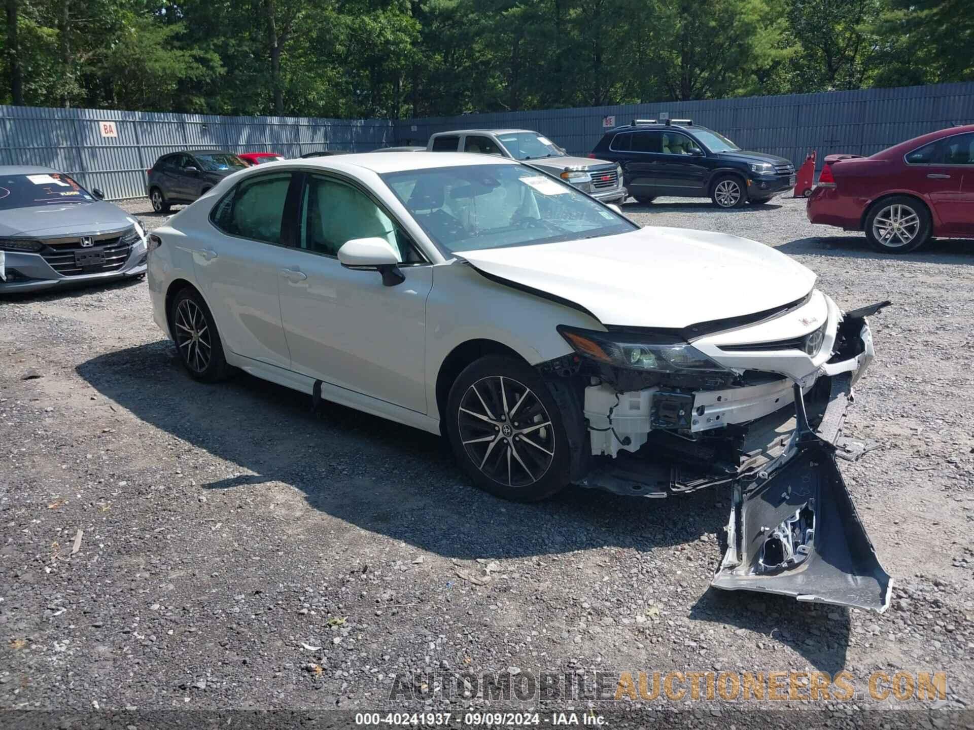 4T1G11BK5RU125772 TOYOTA CAMRY 2024