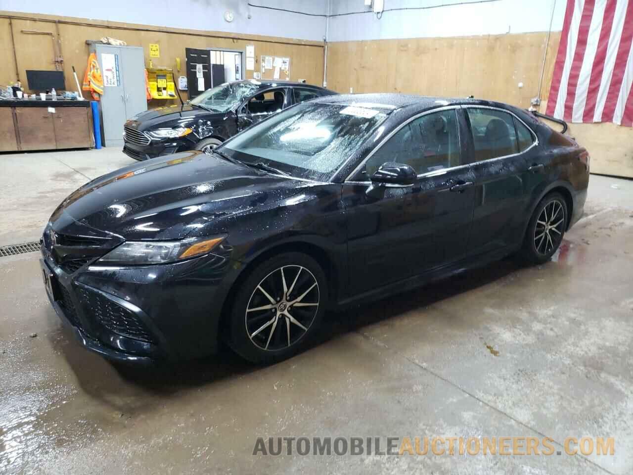 4T1G11BK6MU039833 TOYOTA CAMRY 2021