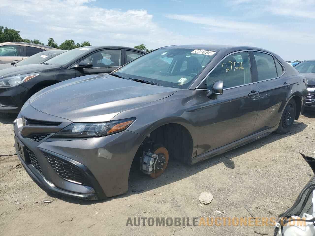 4T1G11BK6NU063096 TOYOTA CAMRY 2022