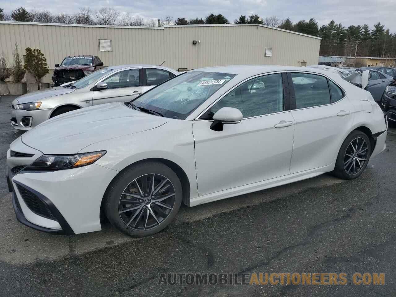 4T1G11BK6NU068265 TOYOTA CAMRY 2022