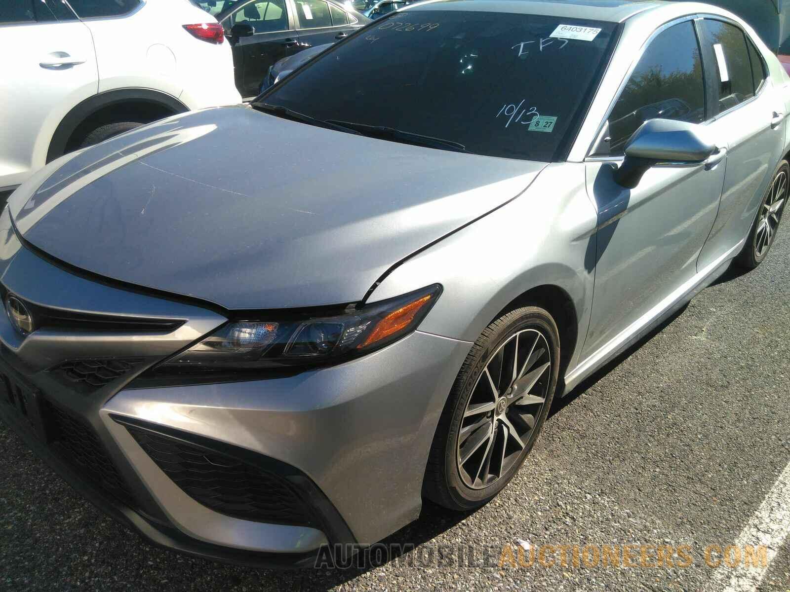 4T1G11BK6NU072669 Toyota Camry 2022