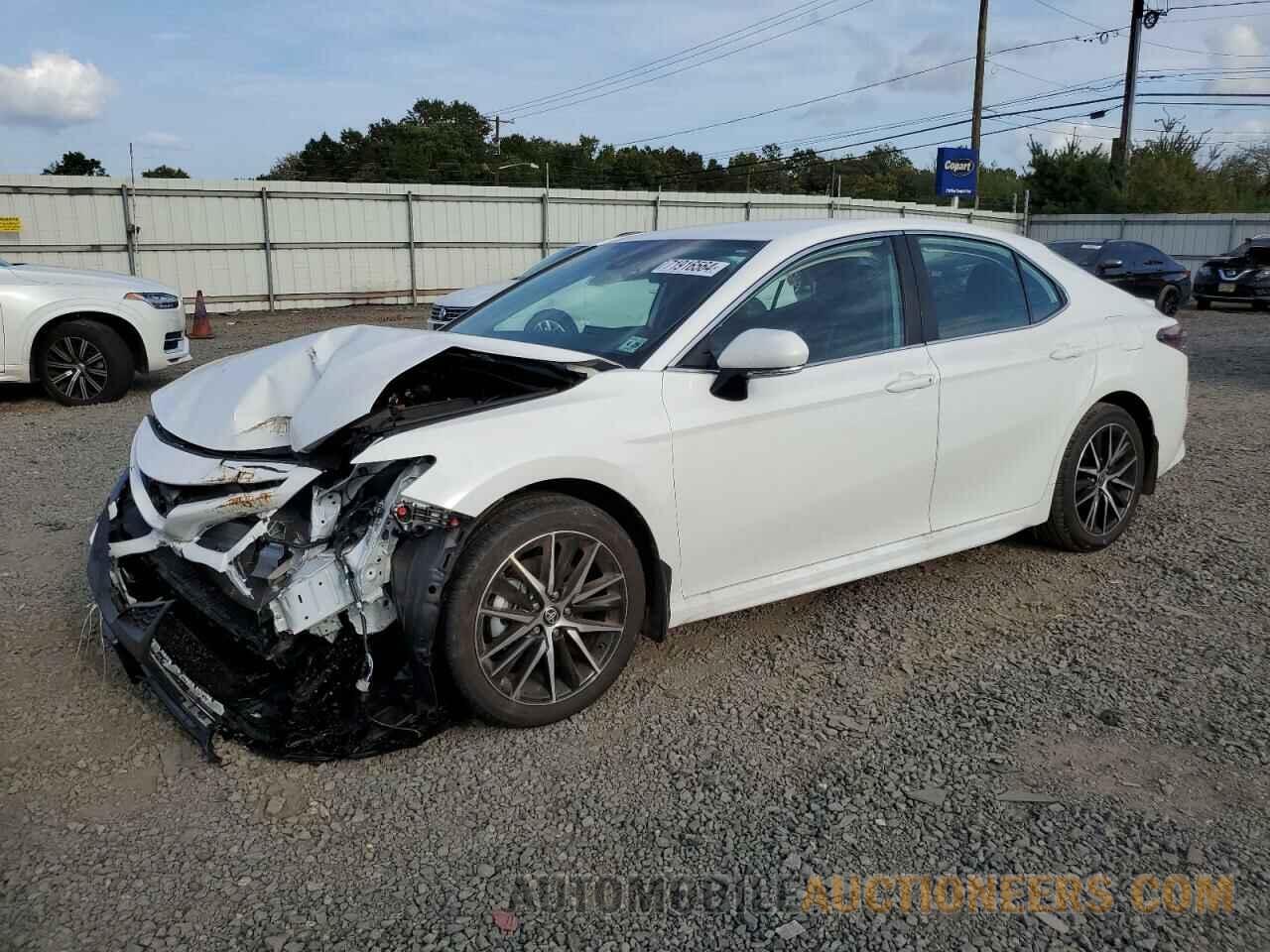 4T1G11BK6RU127188 TOYOTA CAMRY 2024