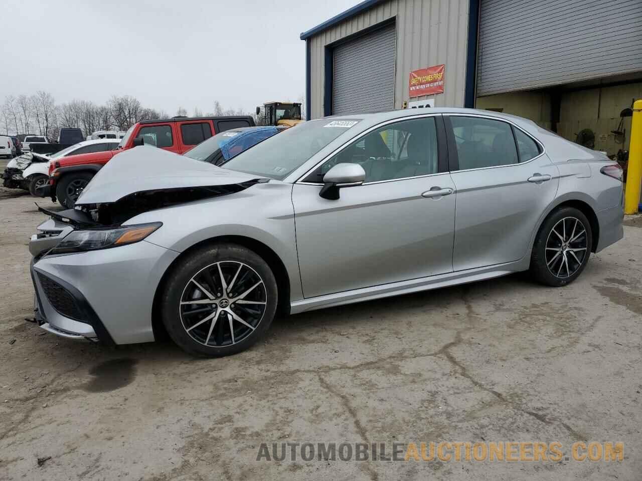 4T1G11BK7NU060496 TOYOTA CAMRY 2022