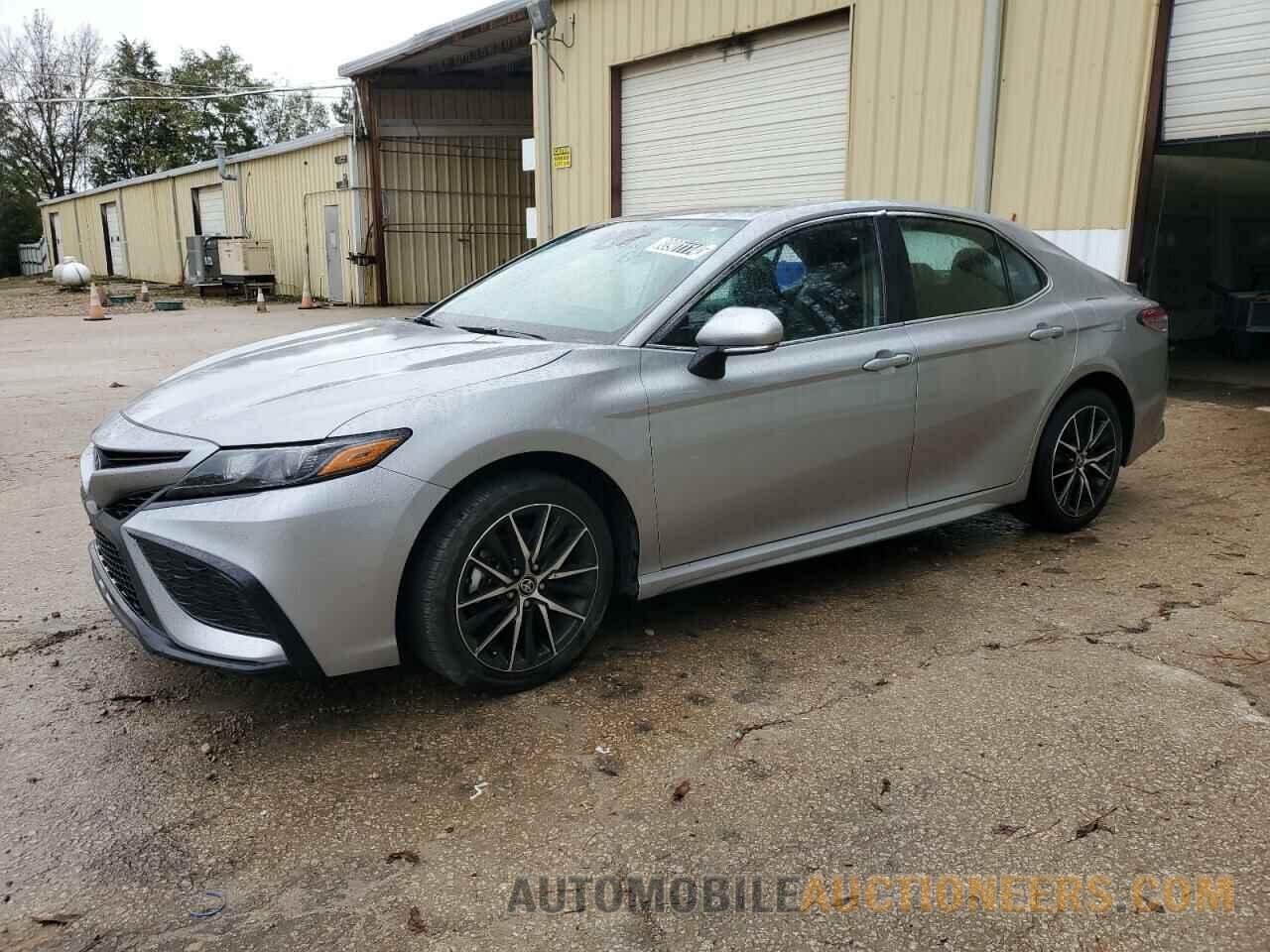 4T1G11BK7RU117642 TOYOTA CAMRY 2024