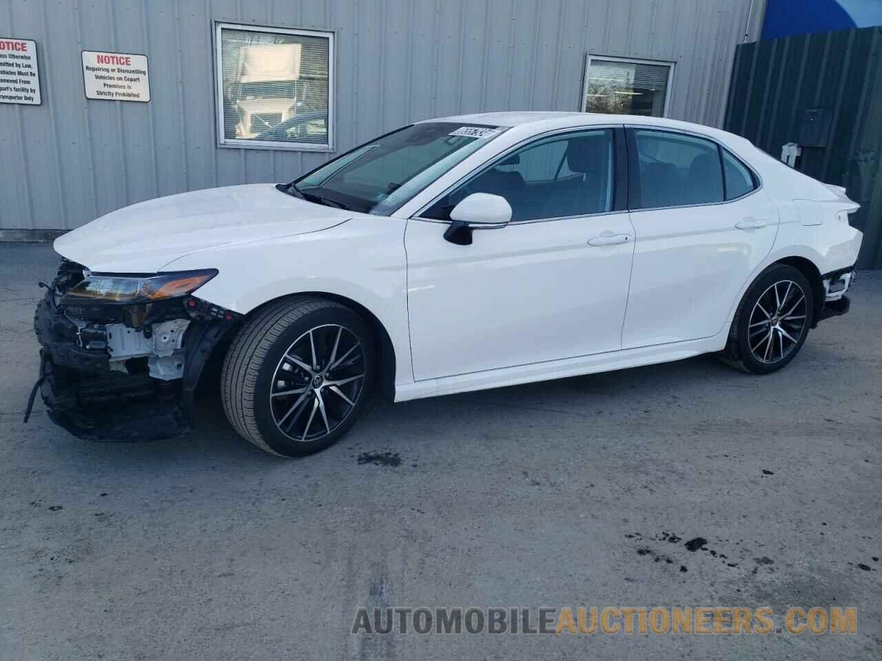 4T1G11BK7RU117821 TOYOTA CAMRY 2024