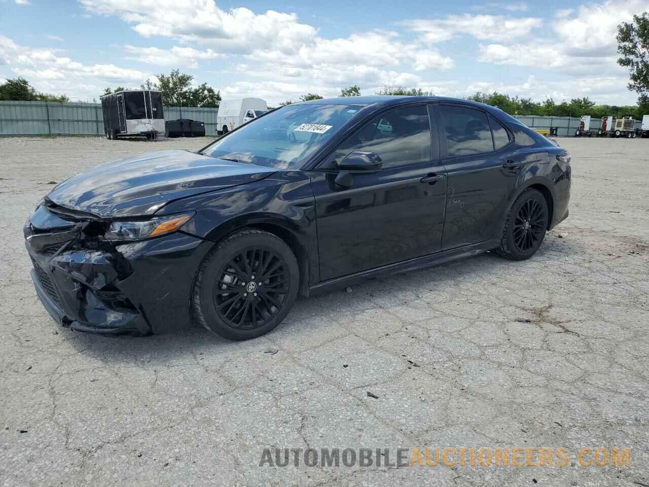 4T1G11BK8MU023648 TOYOTA CAMRY 2021