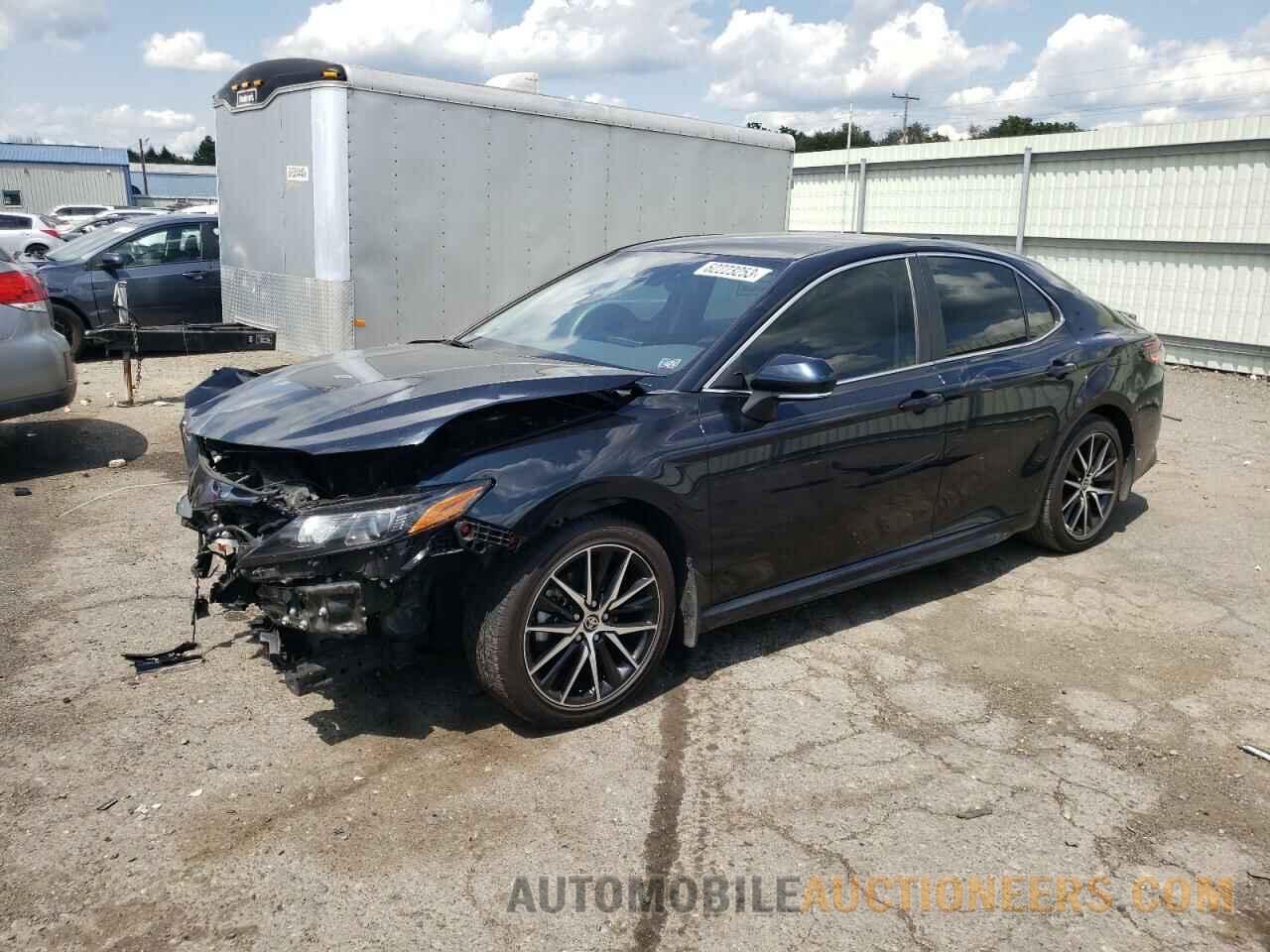 4T1G11BK8MU023715 TOYOTA CAMRY 2021