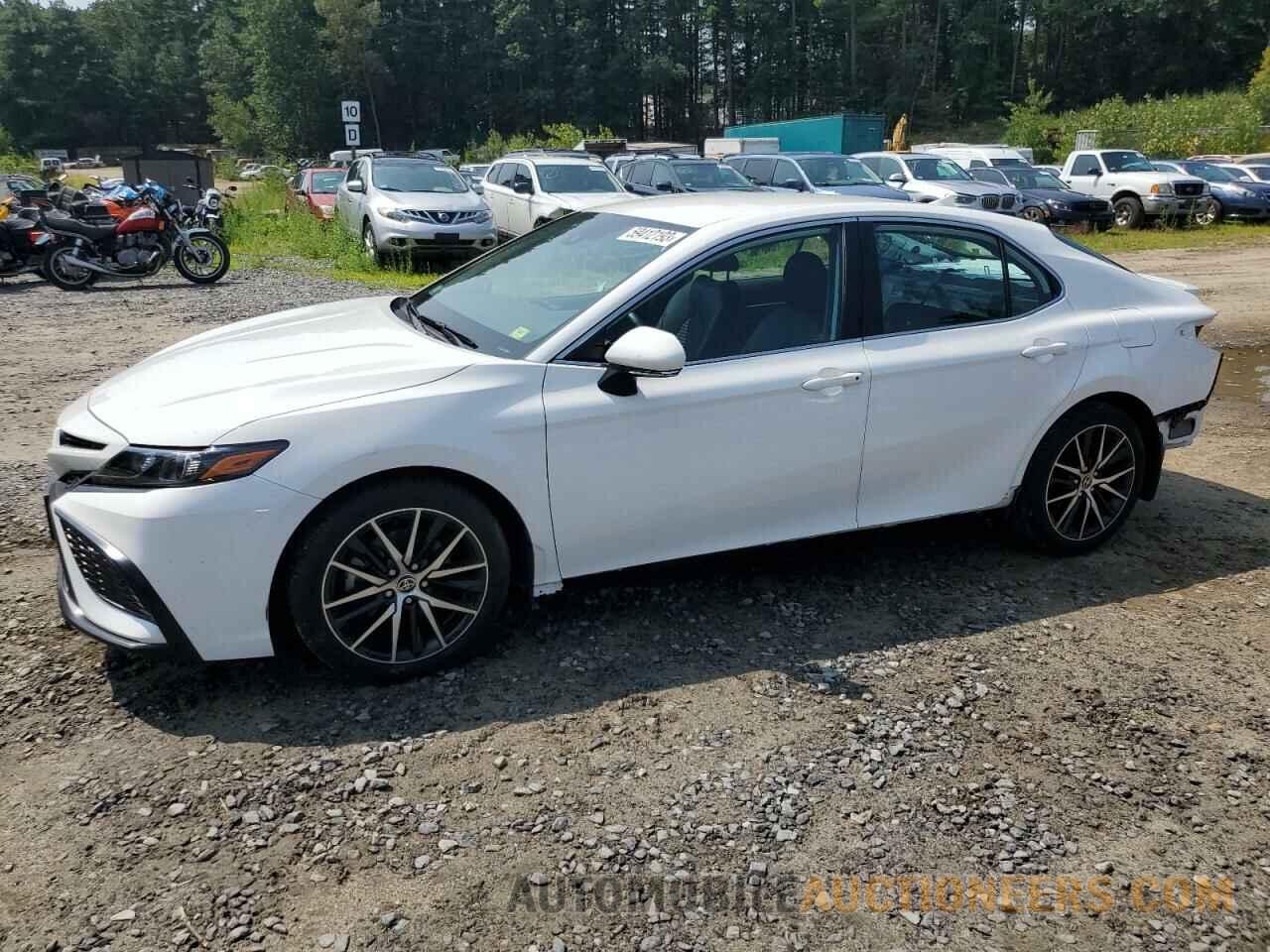 4T1G11BK8NU052794 TOYOTA CAMRY 2022