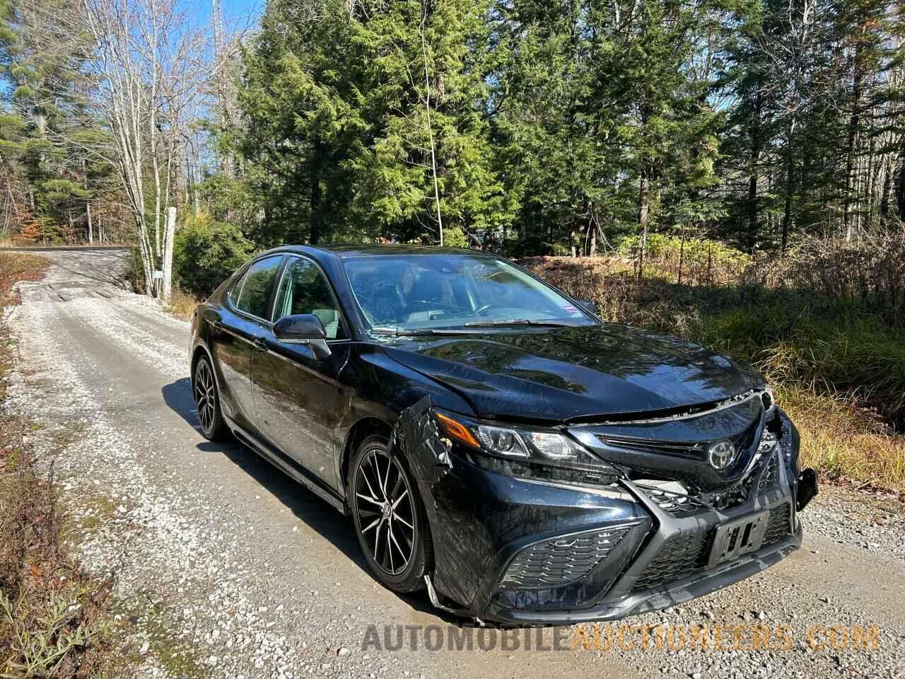 4T1G11BK8NU055324 TOYOTA CAMRY 2022