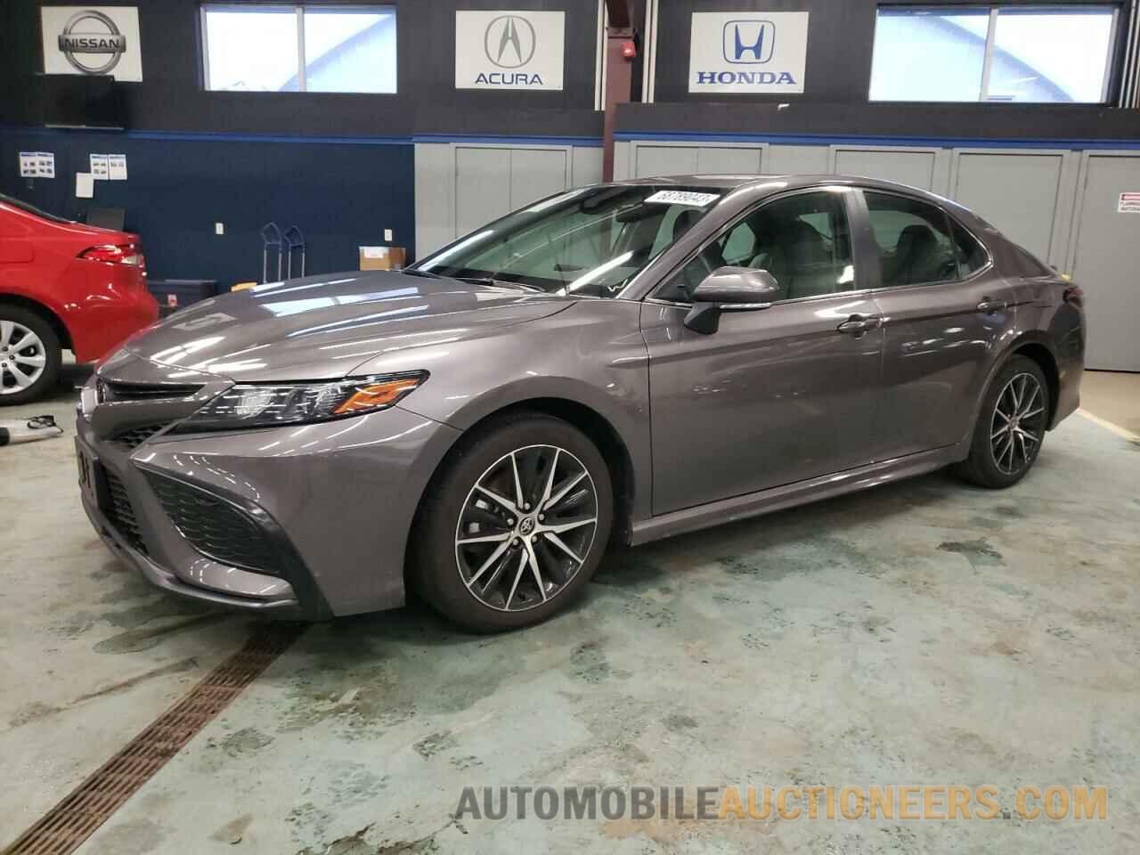 4T1G11BK8NU071927 TOYOTA CAMRY 2022