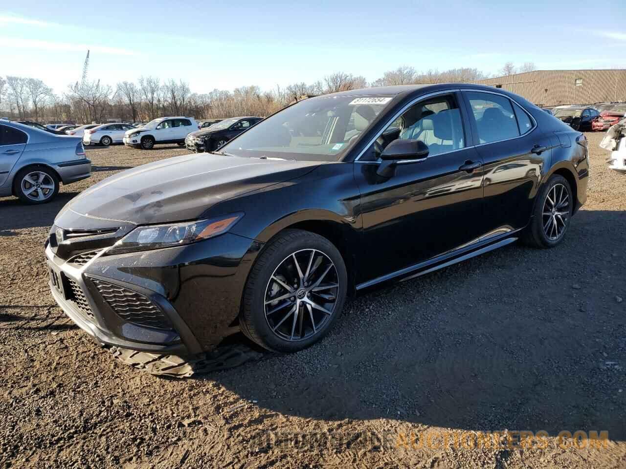 4T1G11BK8RU112076 TOYOTA CAMRY 2024