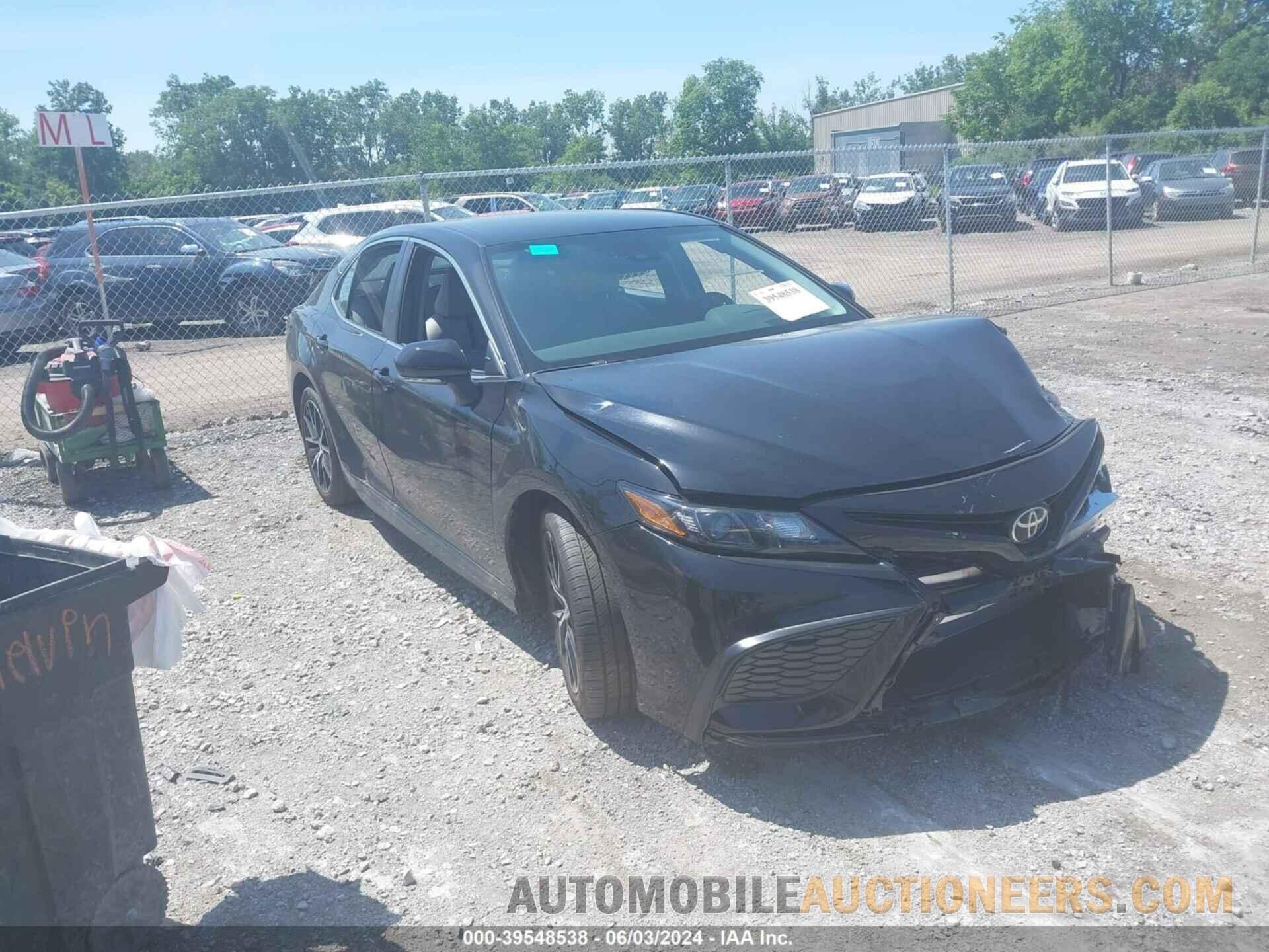 4T1G11BK8RU124325 TOYOTA CAMRY 2024