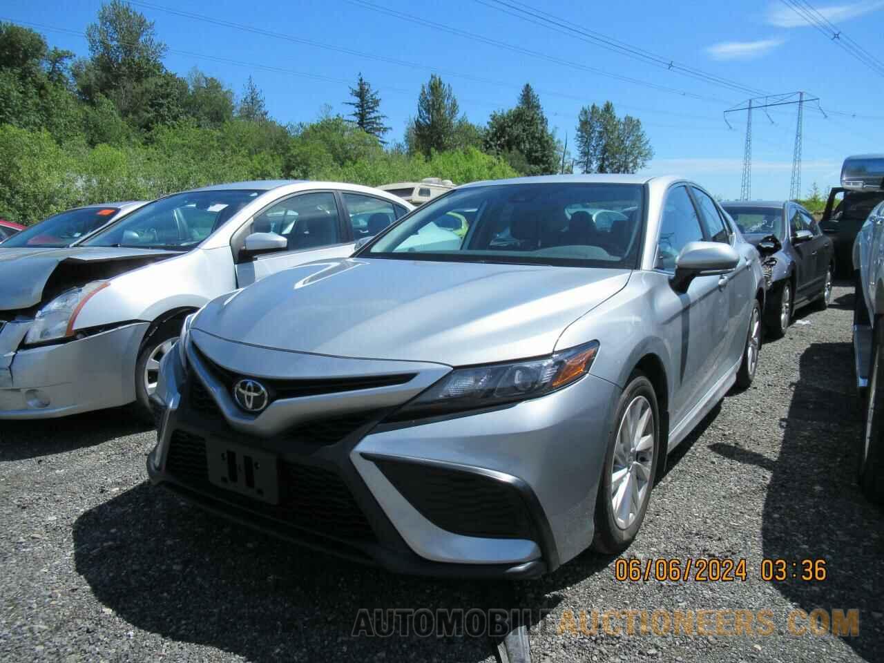 4T1G11BK8RU127239 TOYOTA CAMRY 2024