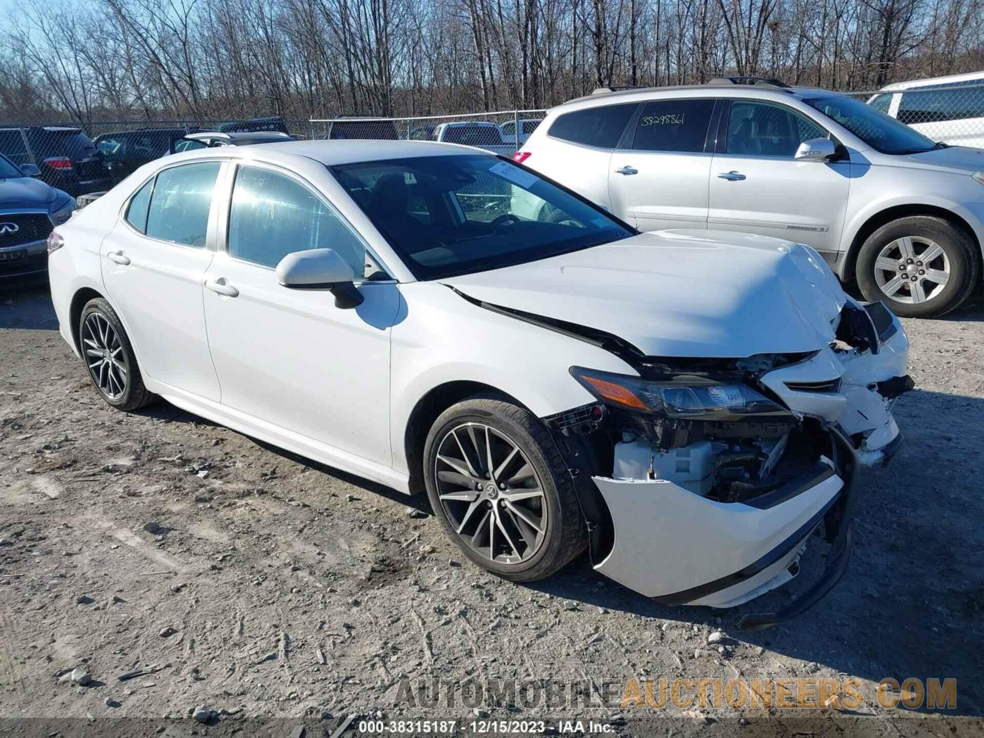 4T1G11BK9MU031323 TOYOTA CAMRY 2021