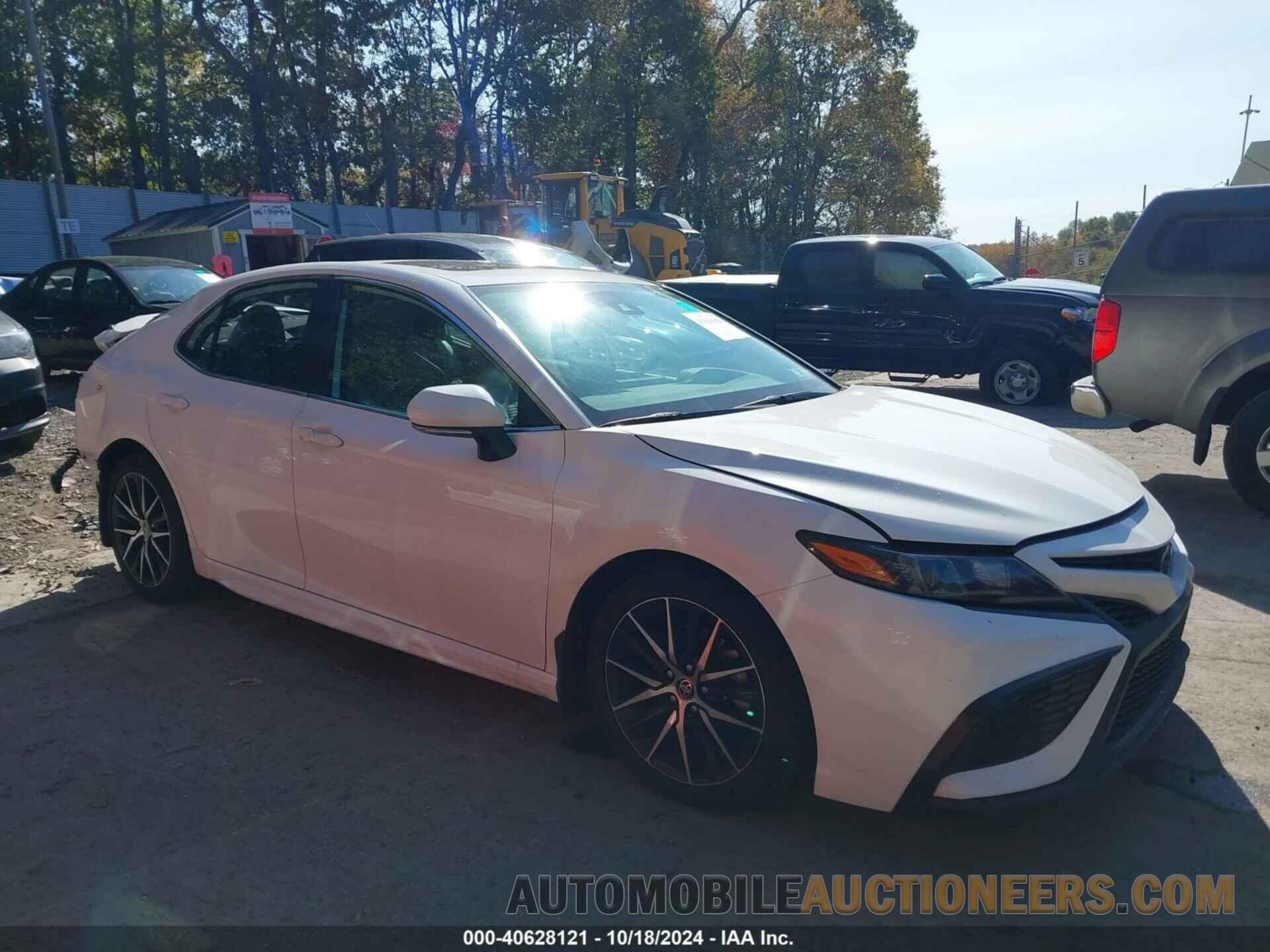 4T1G11BK9NU056000 TOYOTA CAMRY 2022