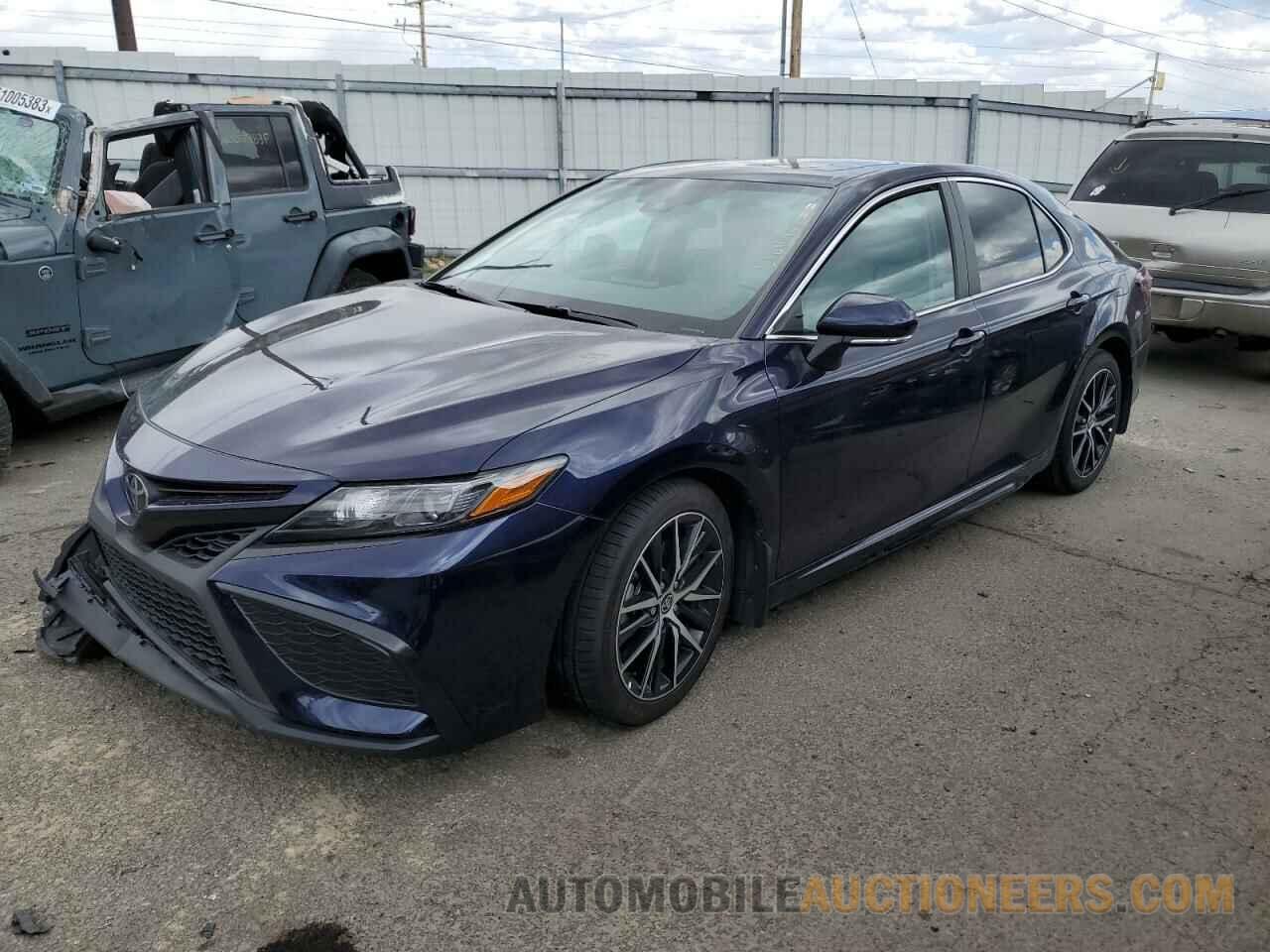 4T1G11BKXMU029693 TOYOTA CAMRY 2021