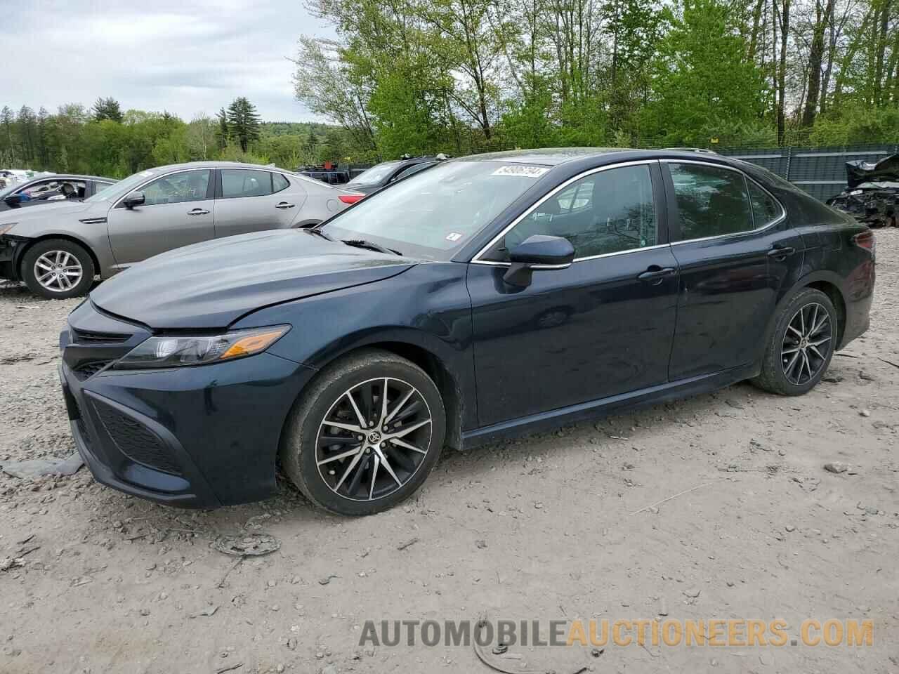 4T1G11BKXMU033520 TOYOTA CAMRY 2021