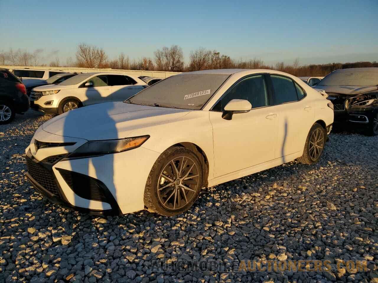 4T1G11BKXMU045120 TOYOTA CAMRY 2021