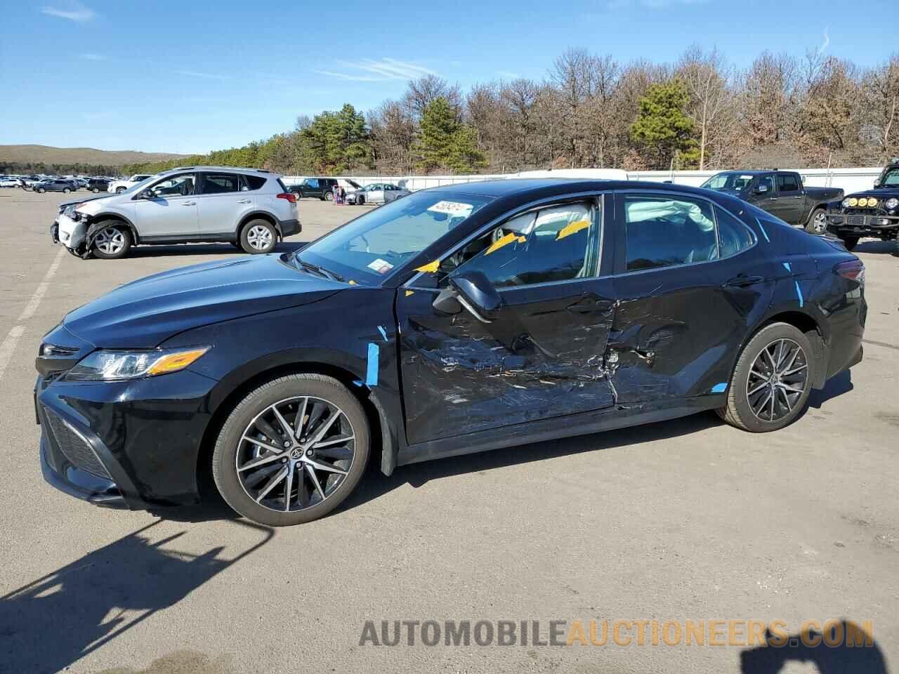 4T1G11BKXNU067698 TOYOTA CAMRY 2022