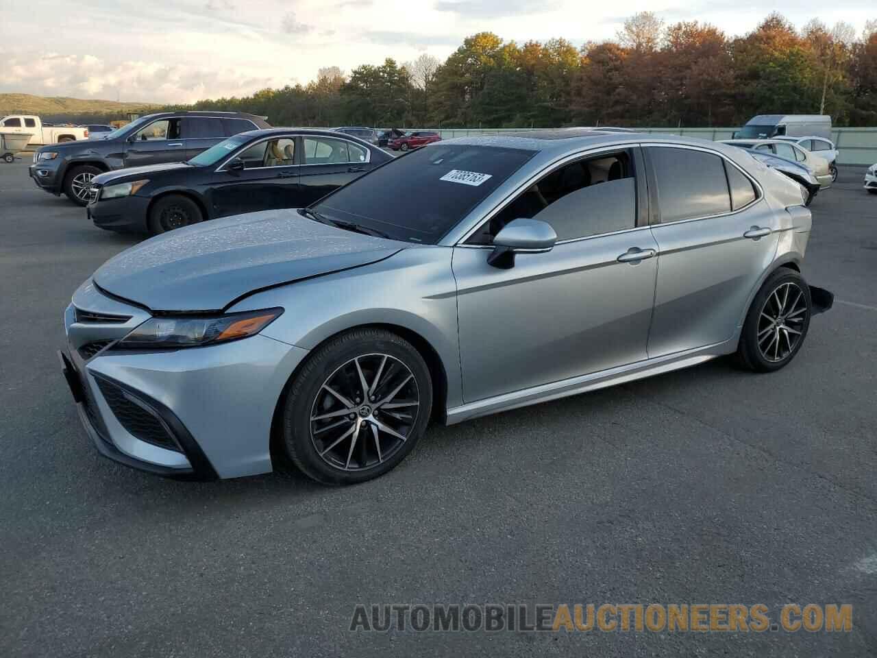 4T1G11BKXNU072111 TOYOTA CAMRY 2022