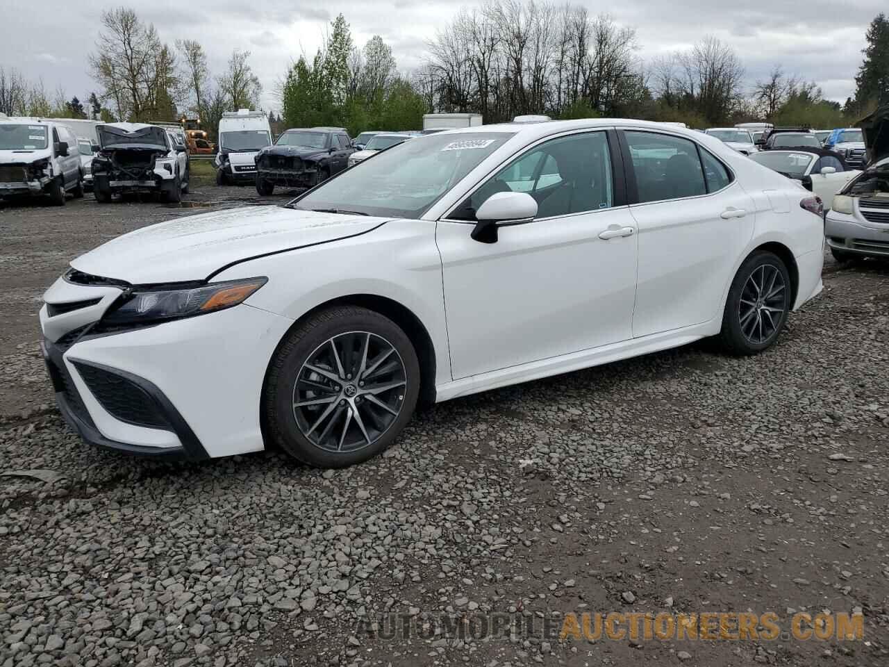 4T1G11BKXPU096329 TOYOTA CAMRY 2023