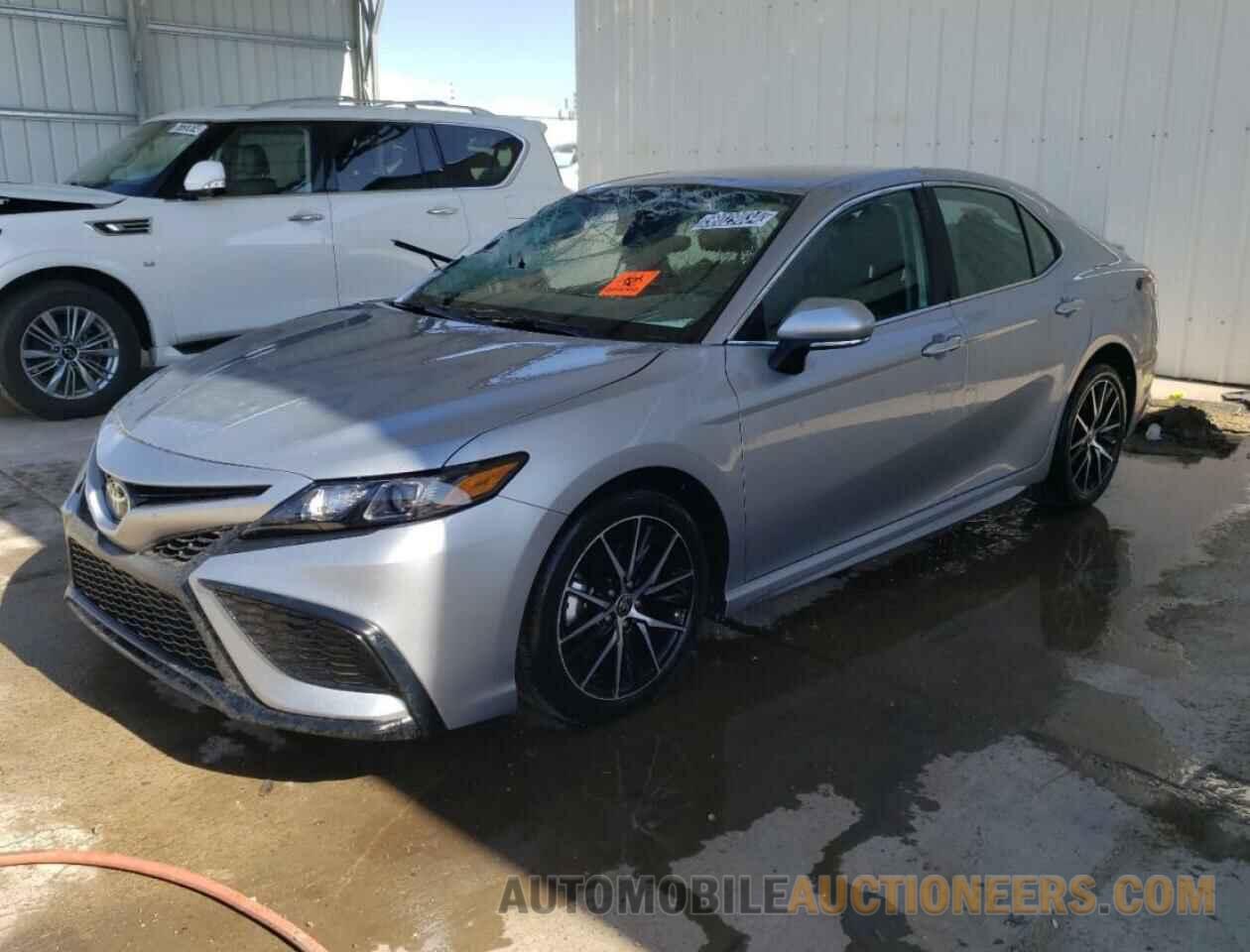 4T1G11BKXRU108093 TOYOTA CAMRY 2024