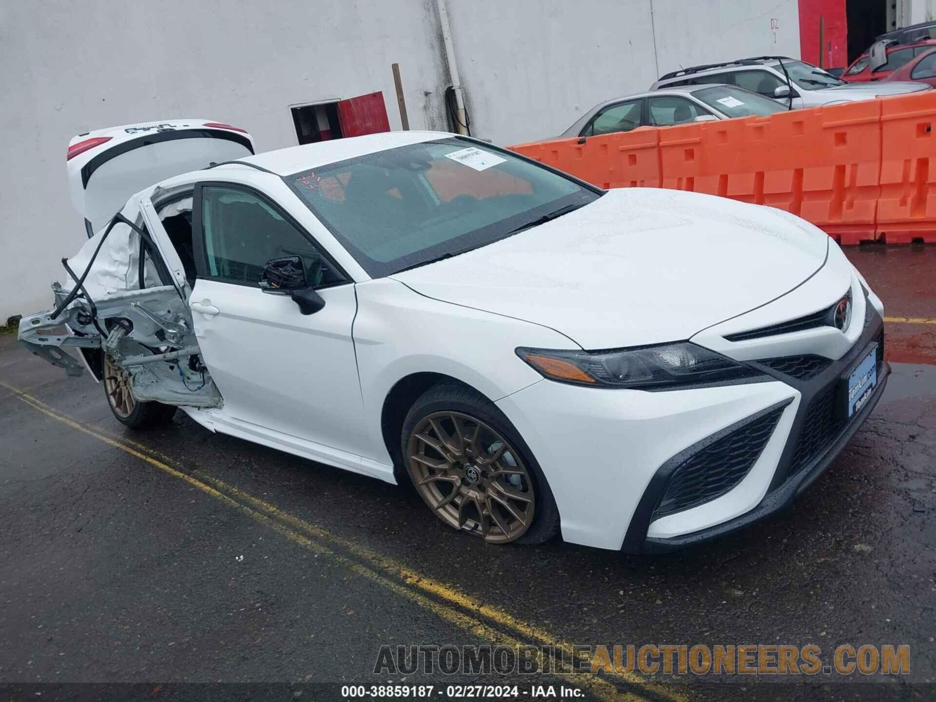 4T1G11BKXRU120356 TOYOTA CAMRY 2024