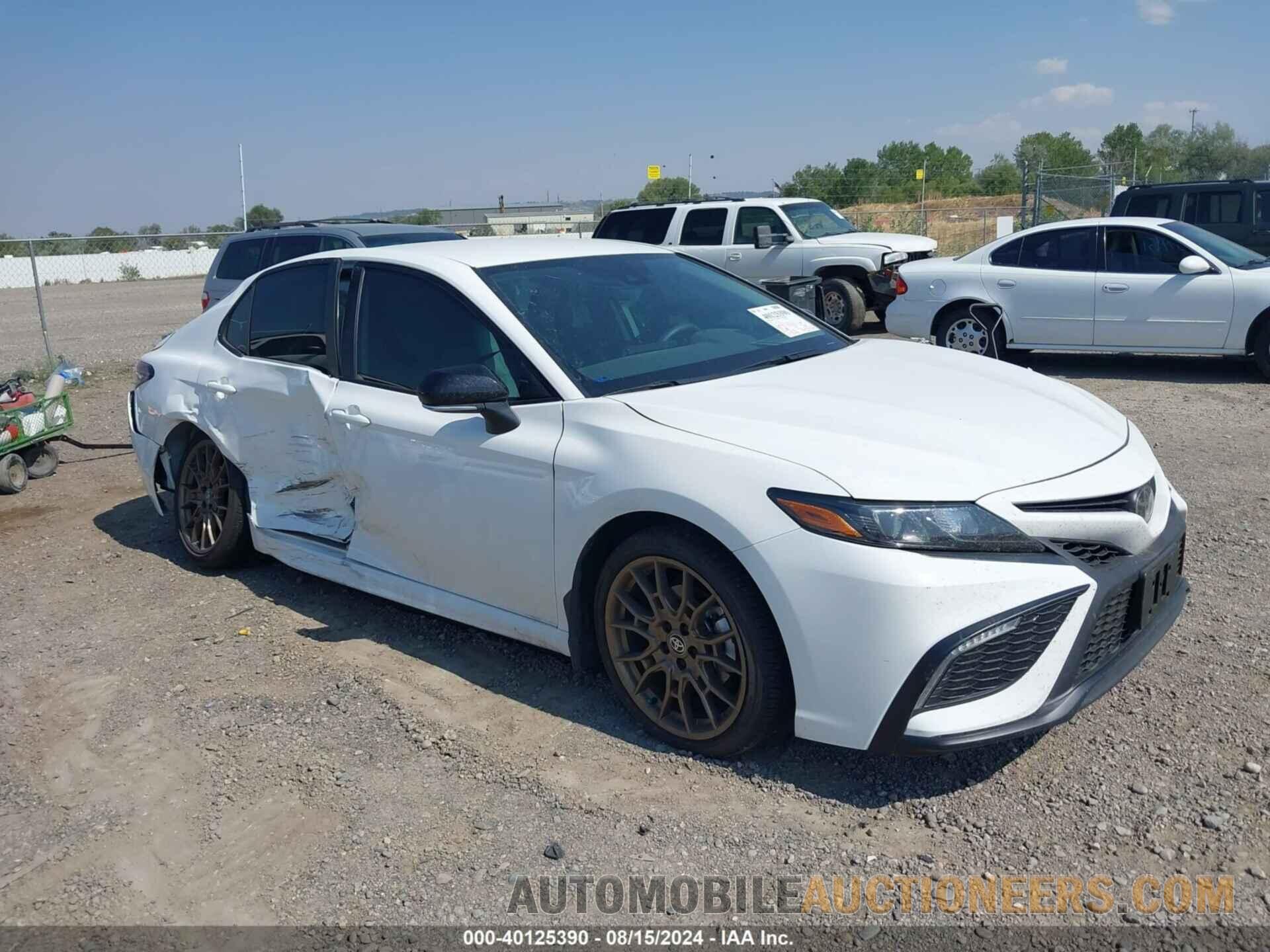 4T1G11BKXRU124262 TOYOTA CAMRY 2024