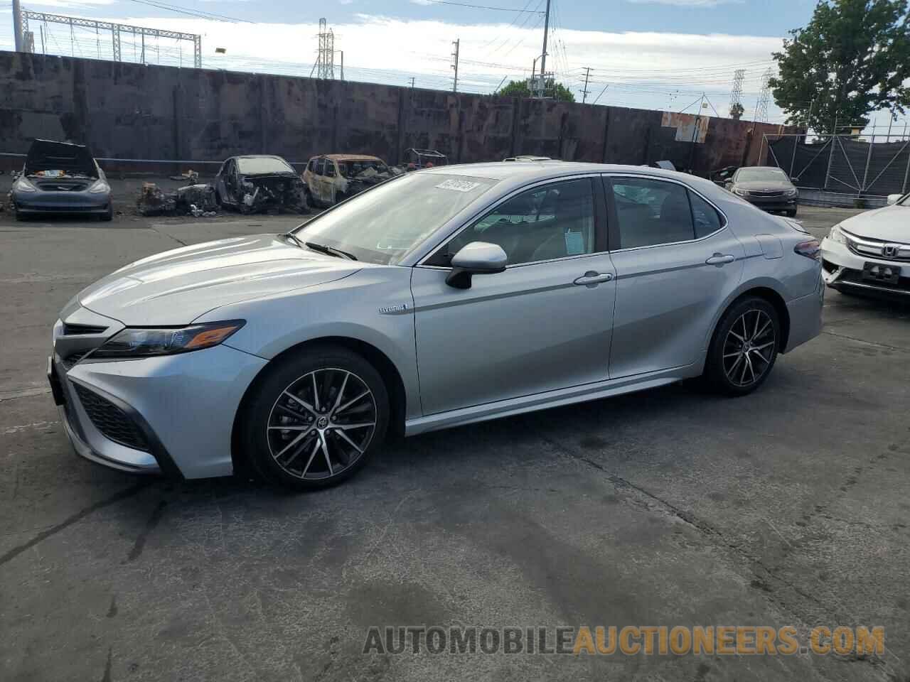 4T1G31AK1MU556193 TOYOTA CAMRY 2021