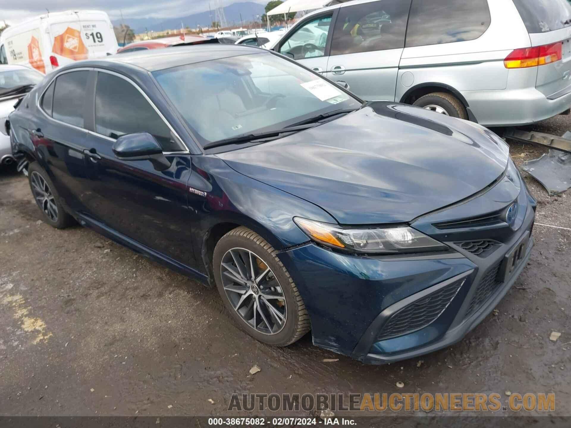 4T1G31AK5MU566497 TOYOTA CAMRY 2021