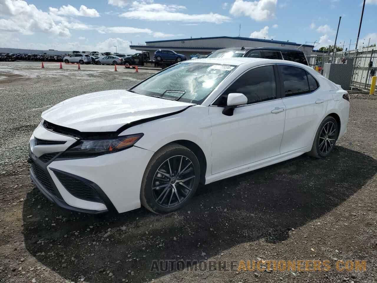 4T1G31AKXRU068027 TOYOTA CAMRY 2024