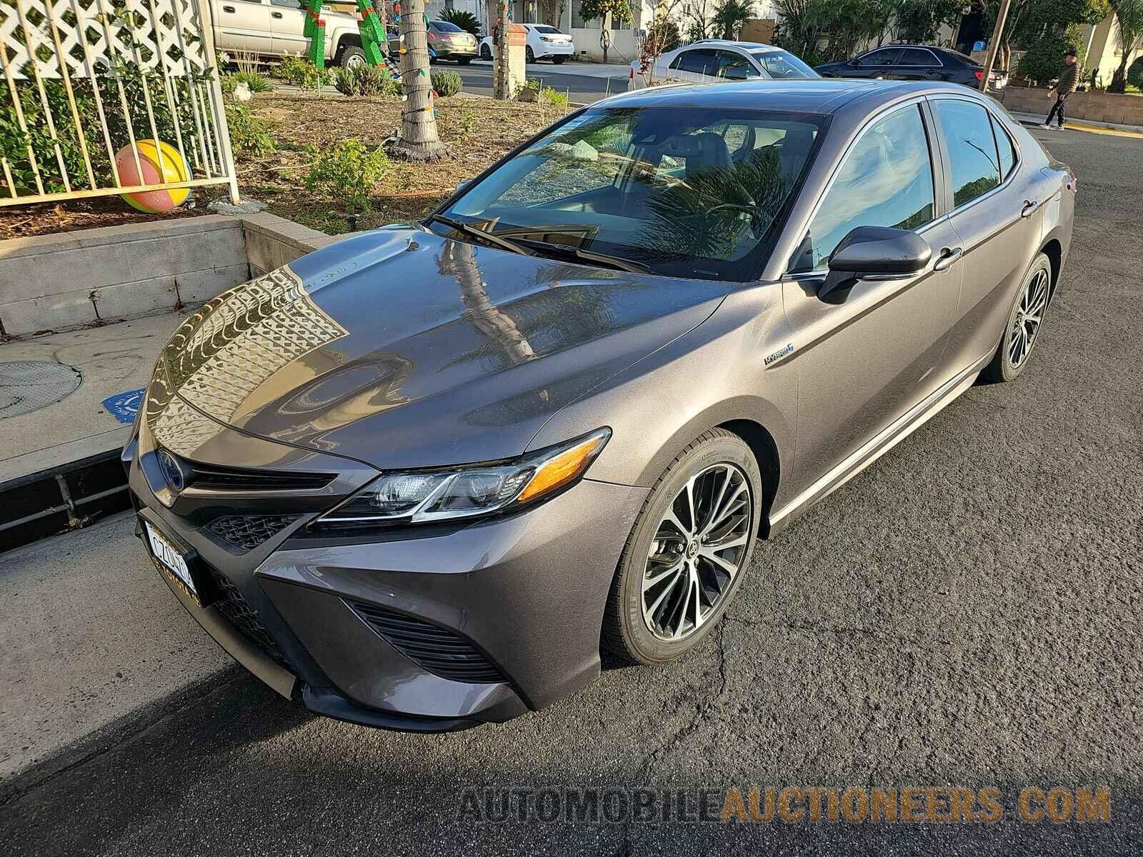 4T1J31AKXLU533094 Toyota Camry Hybrid 2020