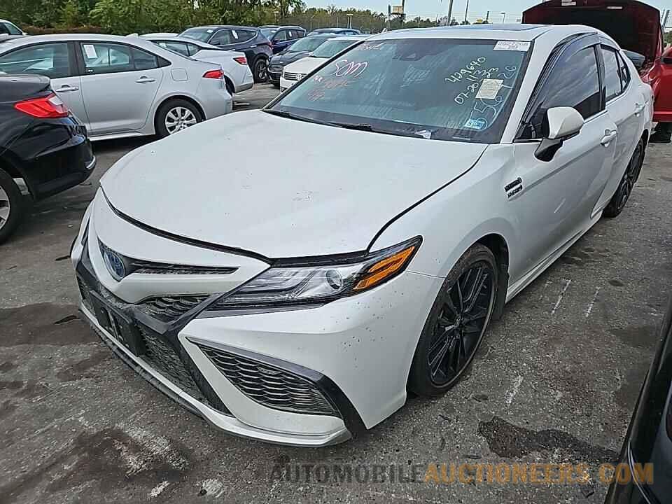 4T1K31AK6MU556426 Toyota Camry Hybrid 2021