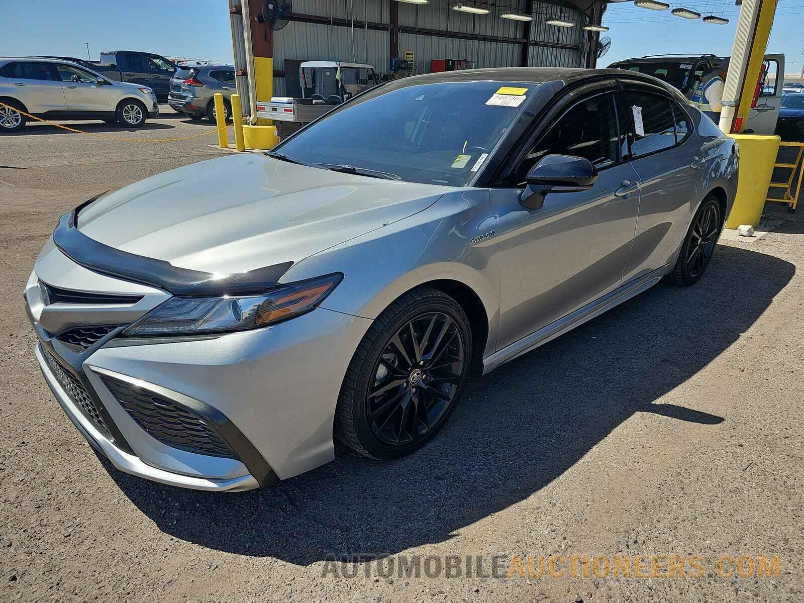 4T1K31AK8MU024031 Toyota Camry Hybrid 2021