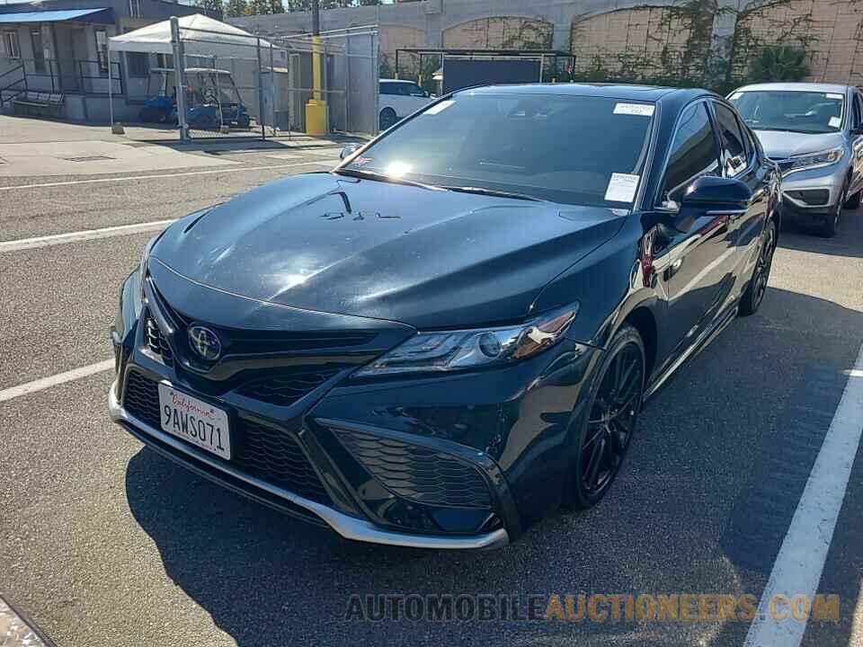 4T1K31AK9NU588093 Toyota Camry Hybrid 2022