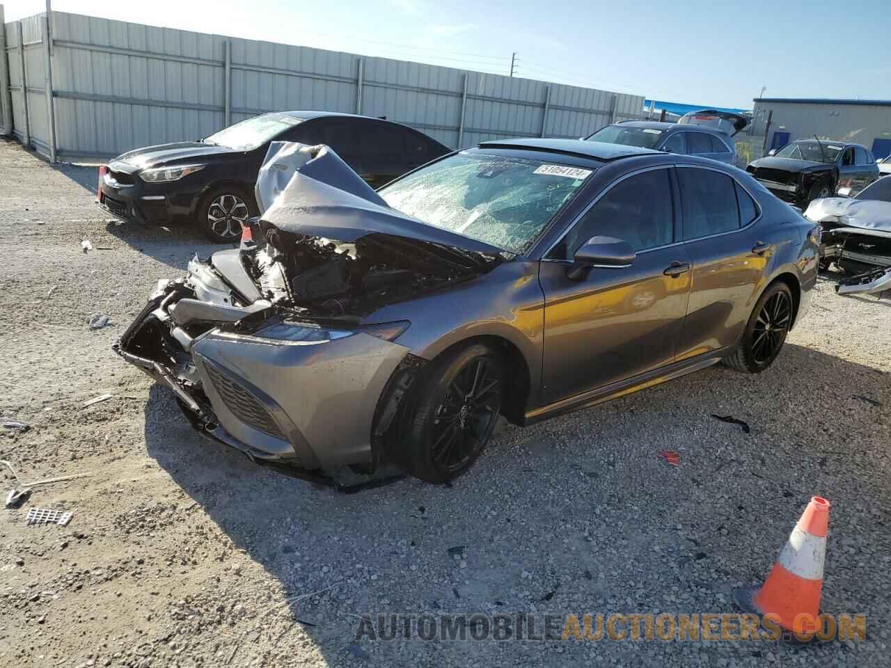 4T1K61AK1MU432331 TOYOTA CAMRY 2021