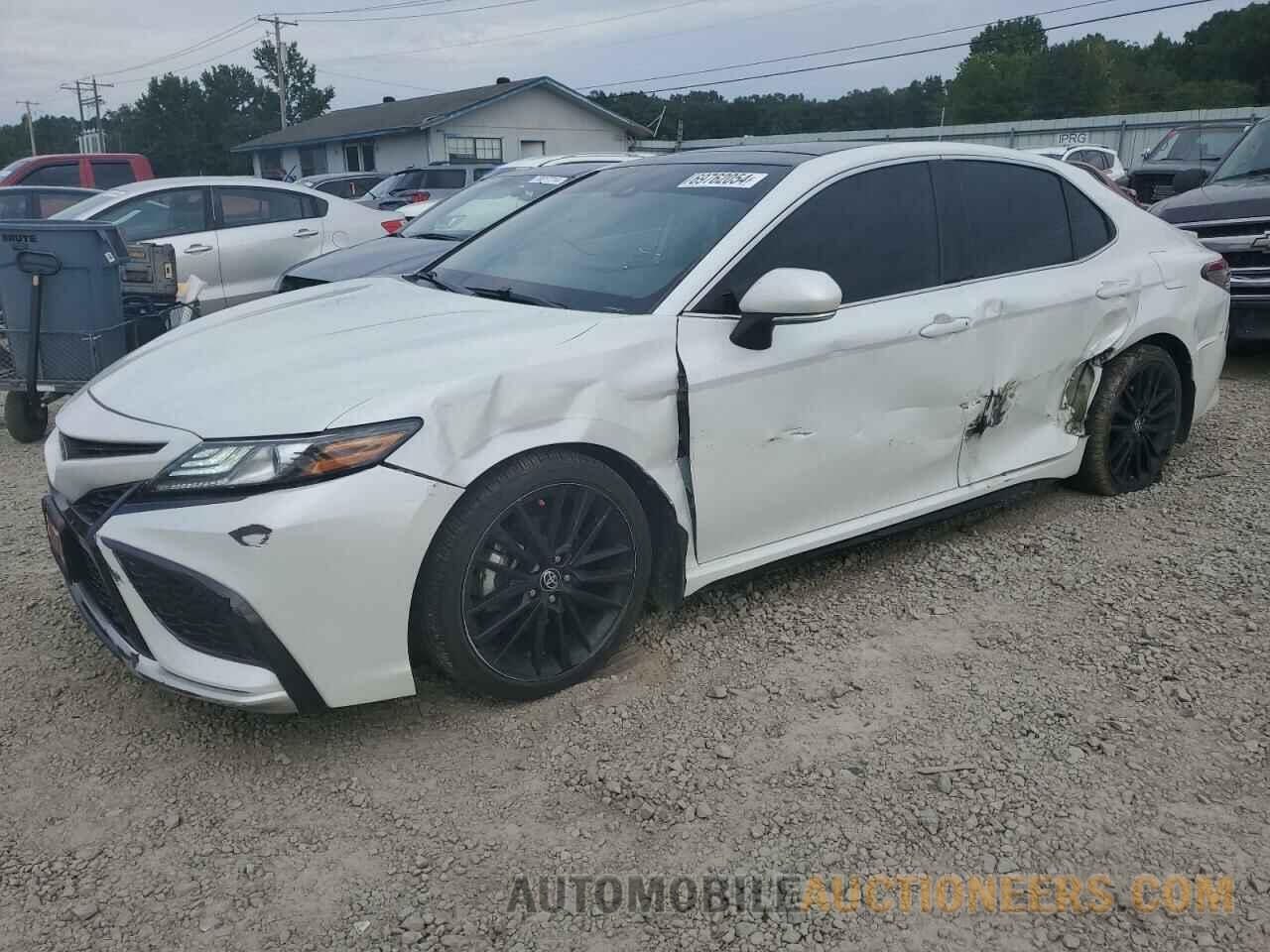 4T1K61AK1MU606060 TOYOTA CAMRY 2021