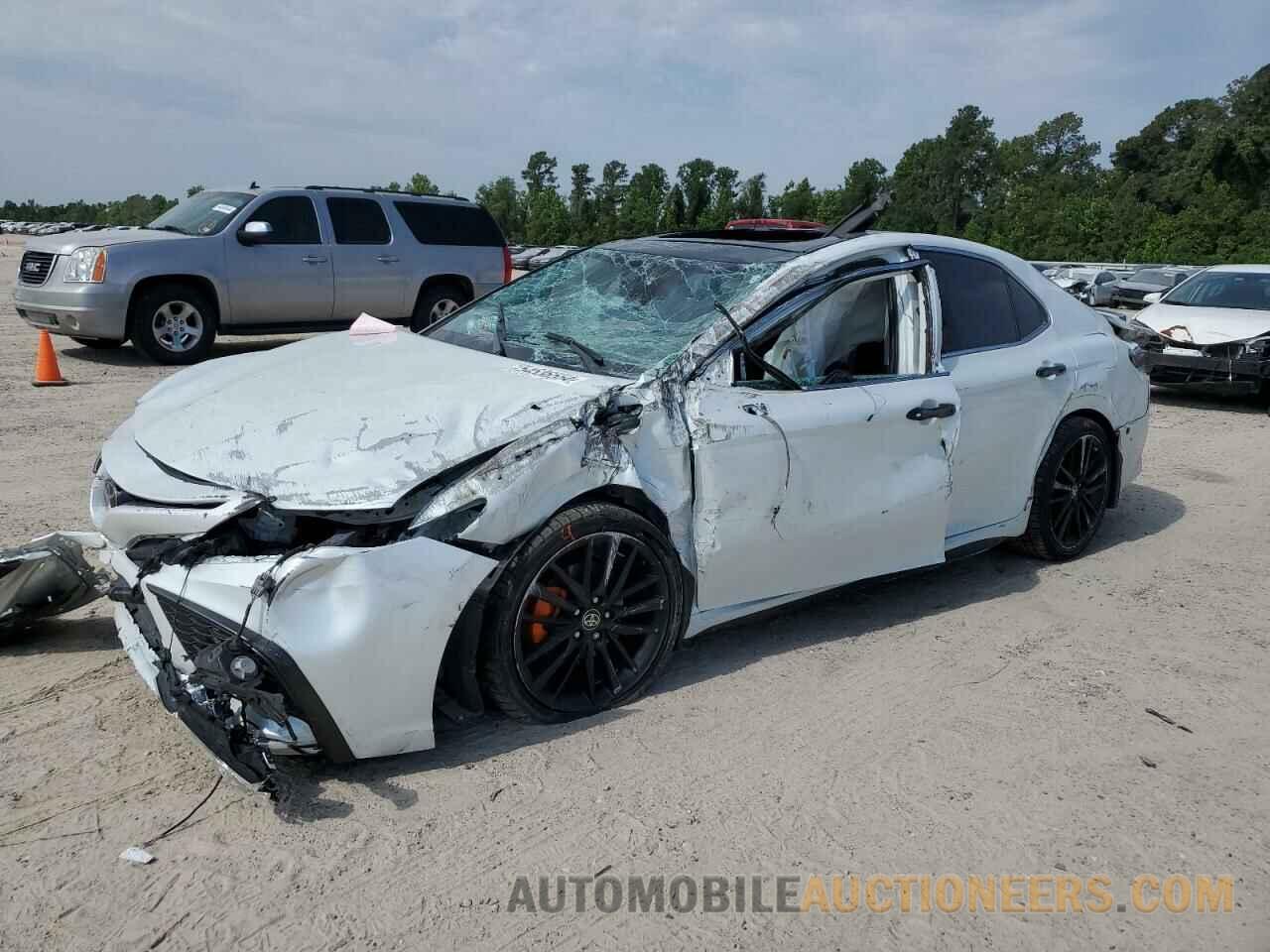 4T1K61AK3MU423260 TOYOTA CAMRY 2021