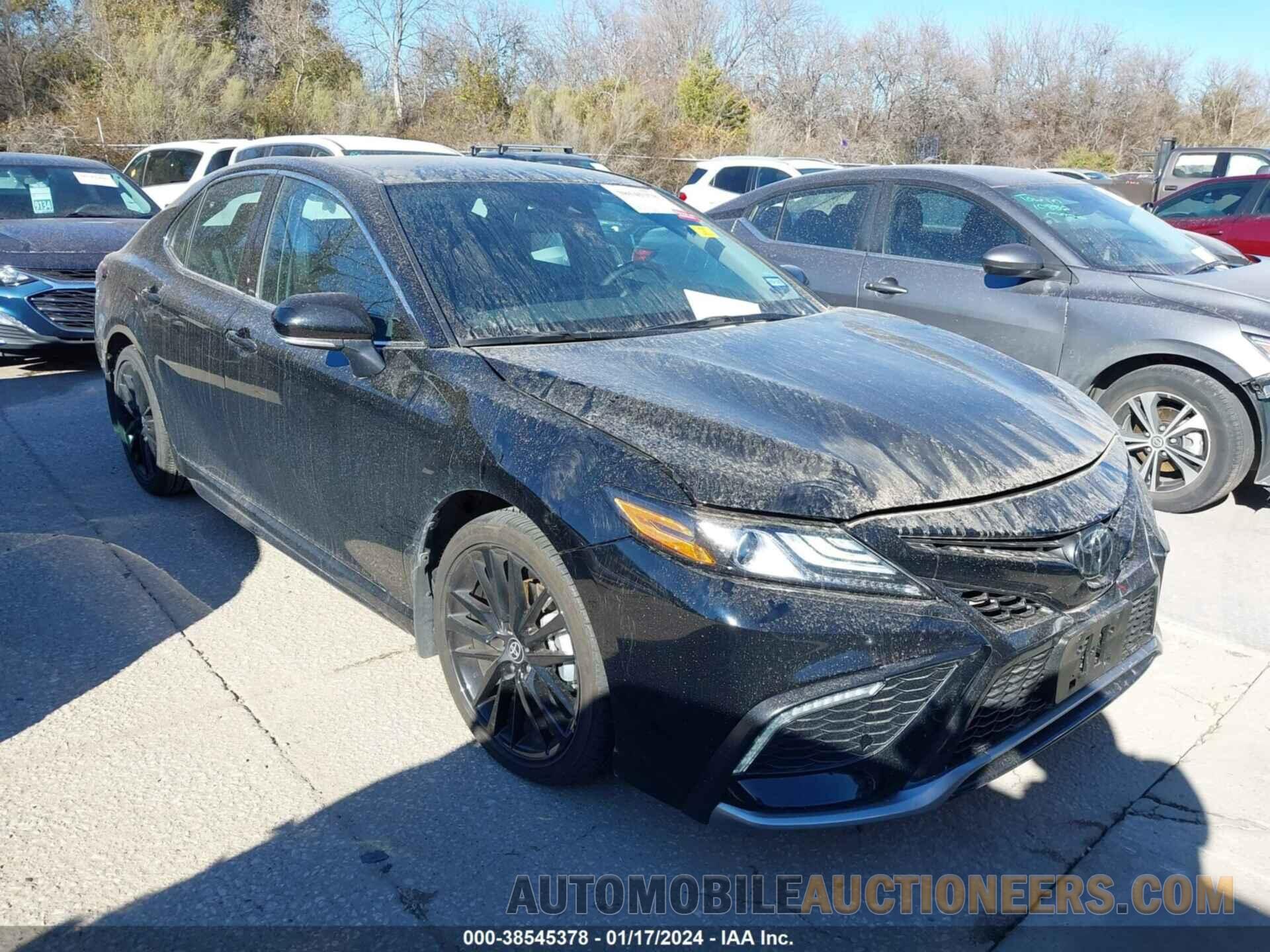 4T1K61AKXRU863211 TOYOTA CAMRY 2024