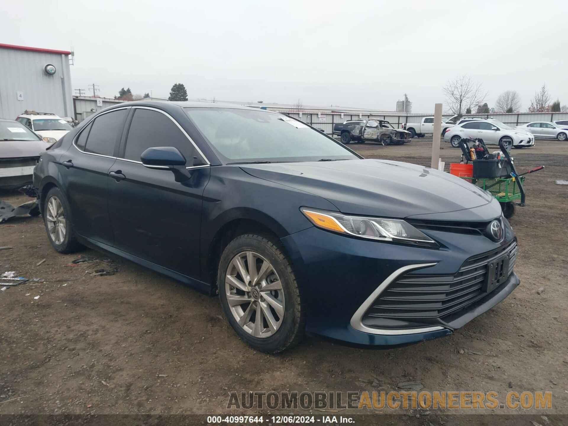 4T1R11AK0MU440613 TOYOTA CAMRY 2021