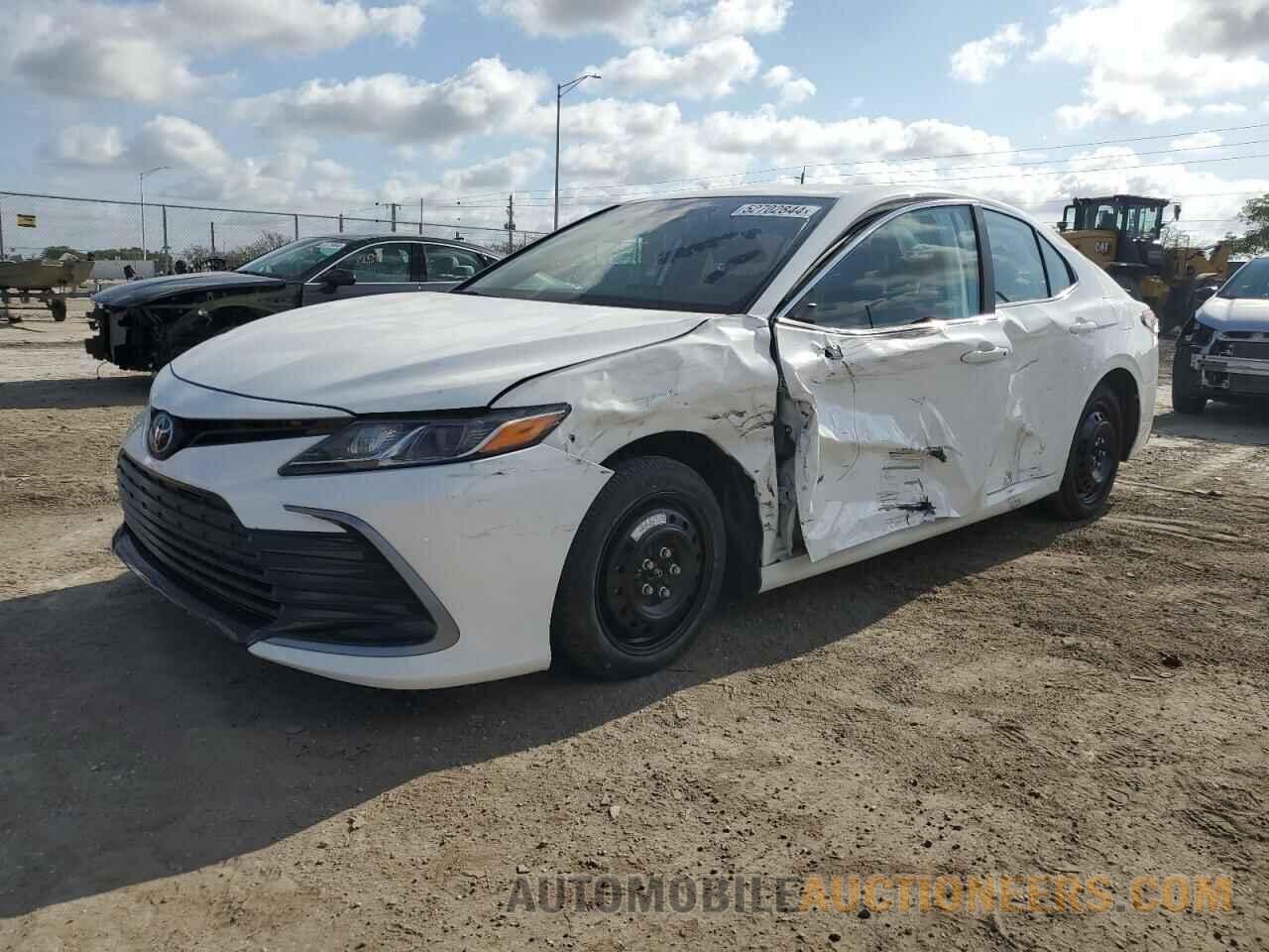 4T1R11AK0RU224557 TOYOTA CAMRY 2024